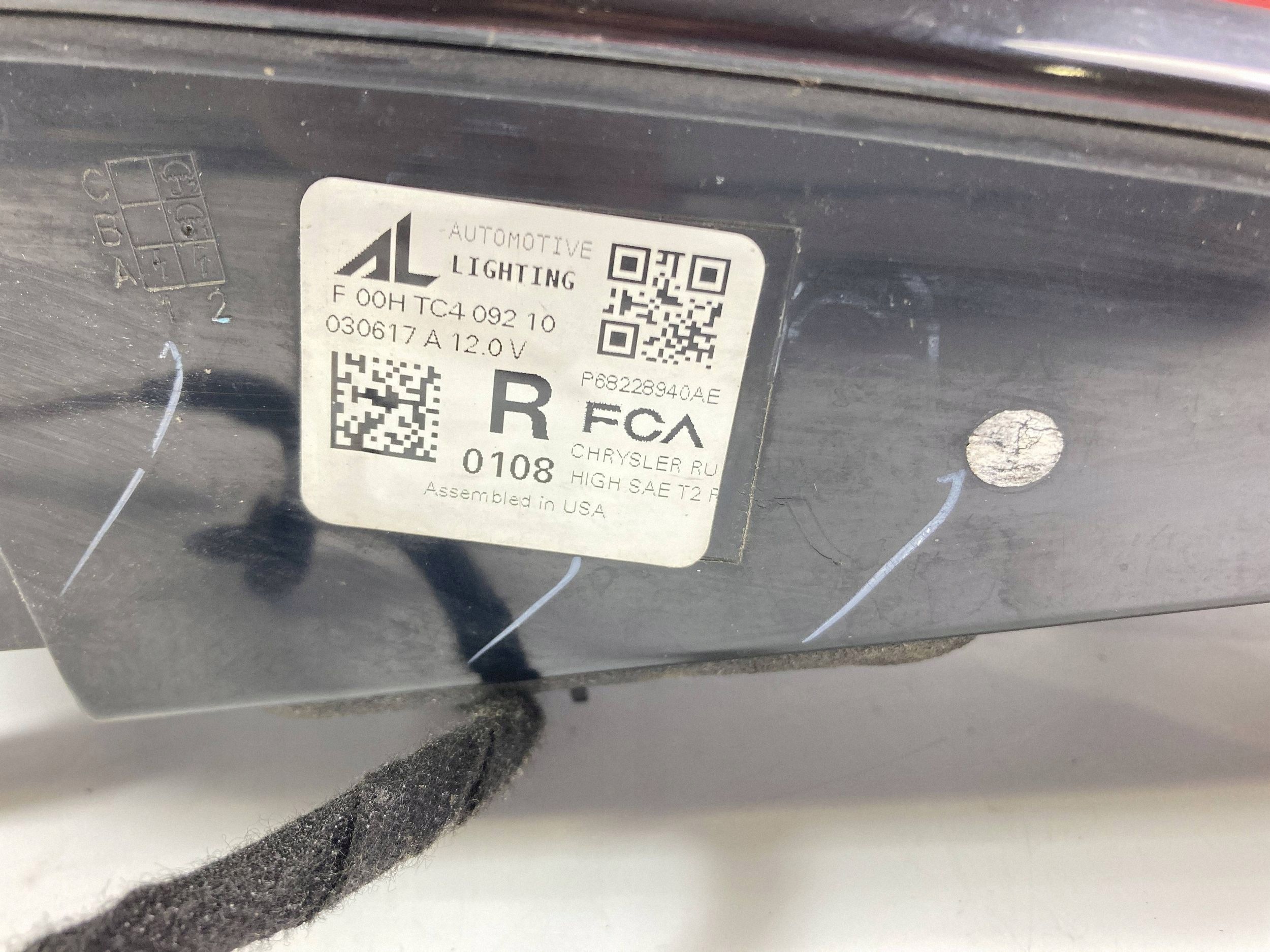 Chrysler Pacifica hybryda 2017-20 light rear right rear part