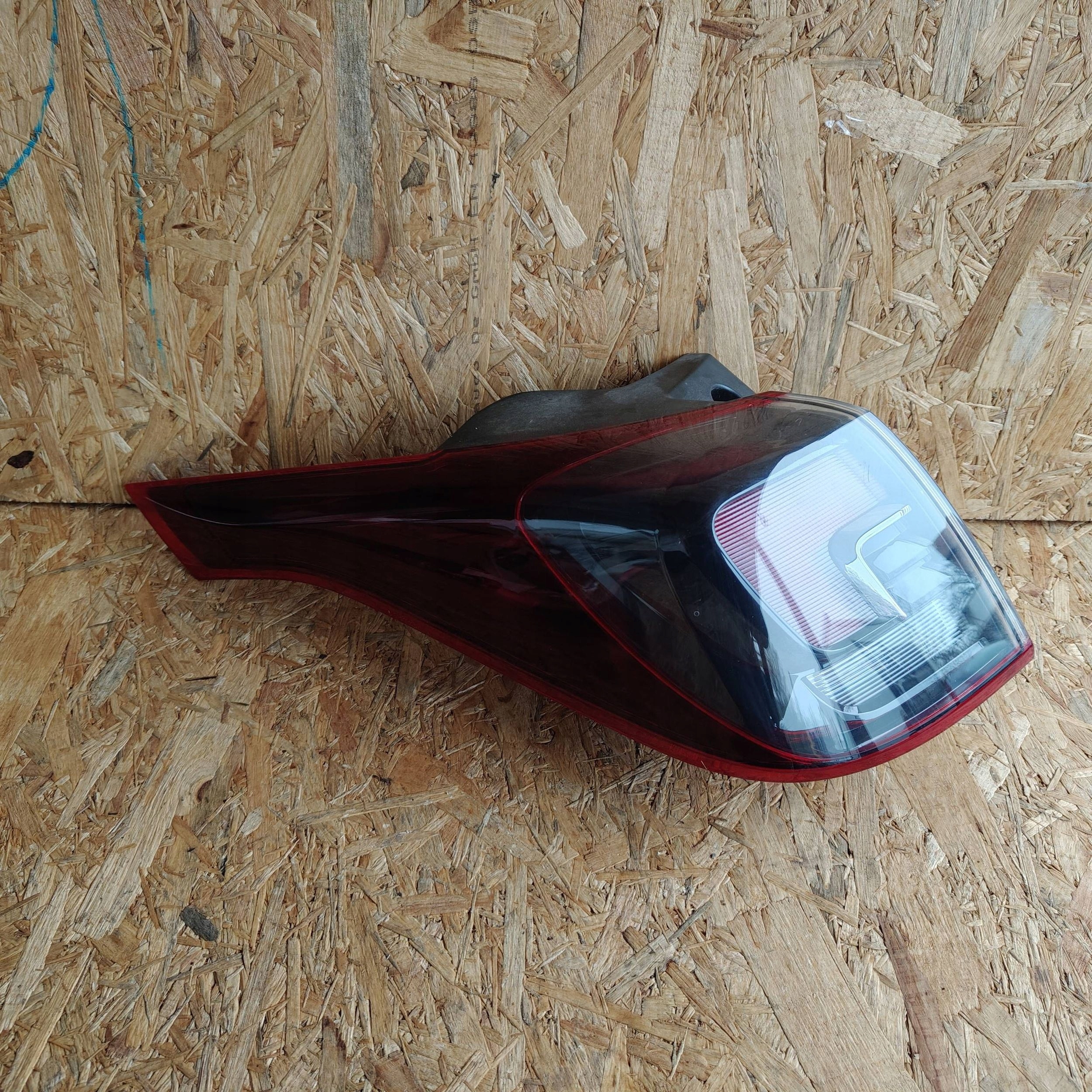 light rear rear part side left Opel Crossland X
