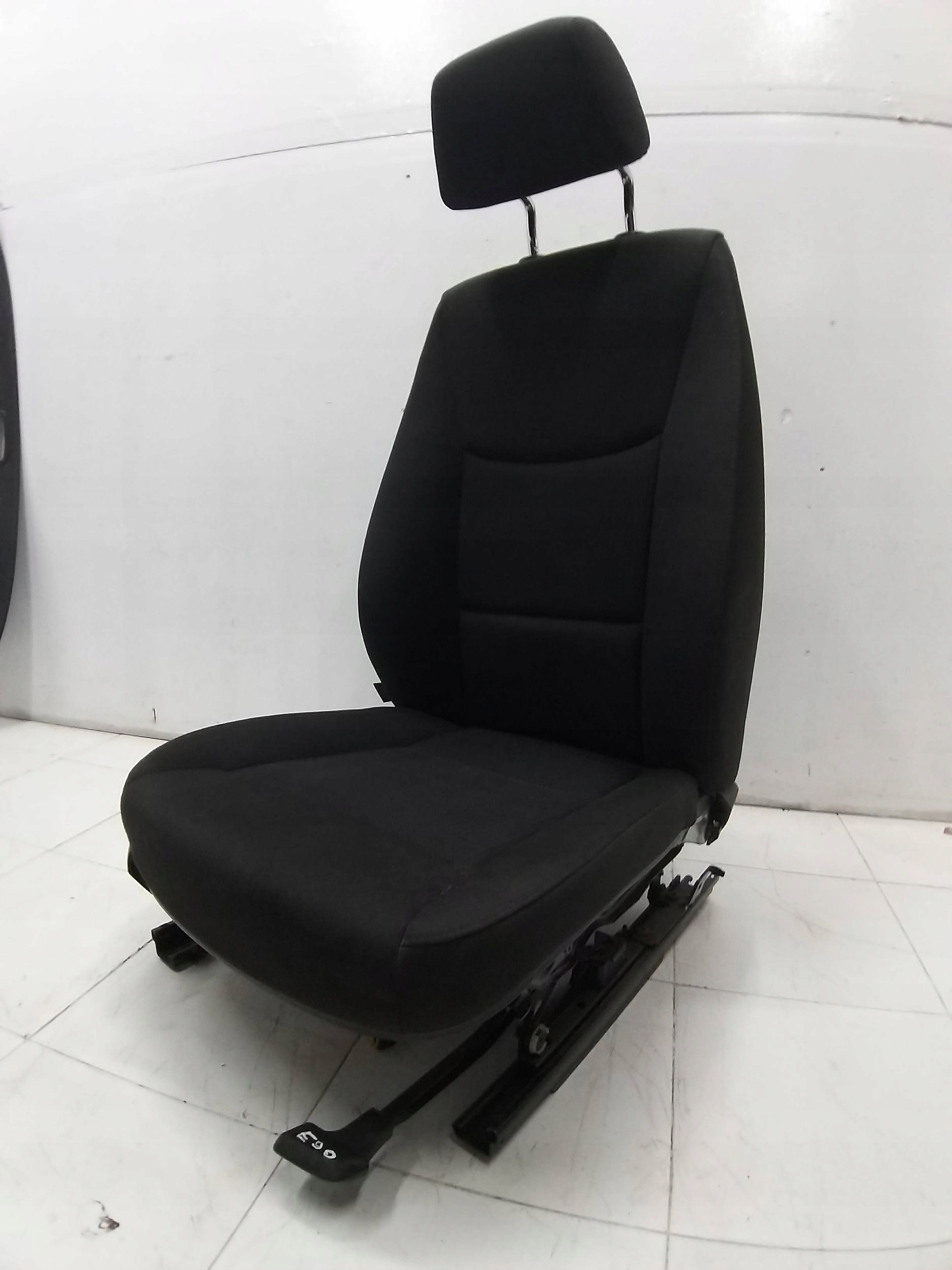 BMW 3 E90 E91 sedačka pravý předek spolujezdce 05R- airbag