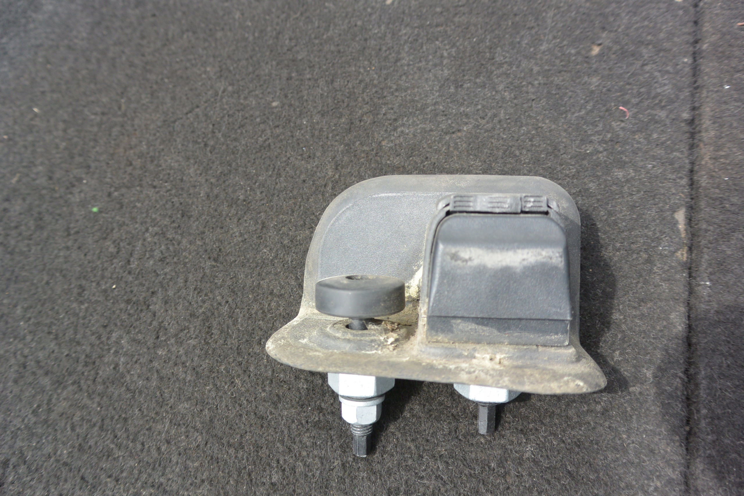 limiter bonnet boot left right BMW F15