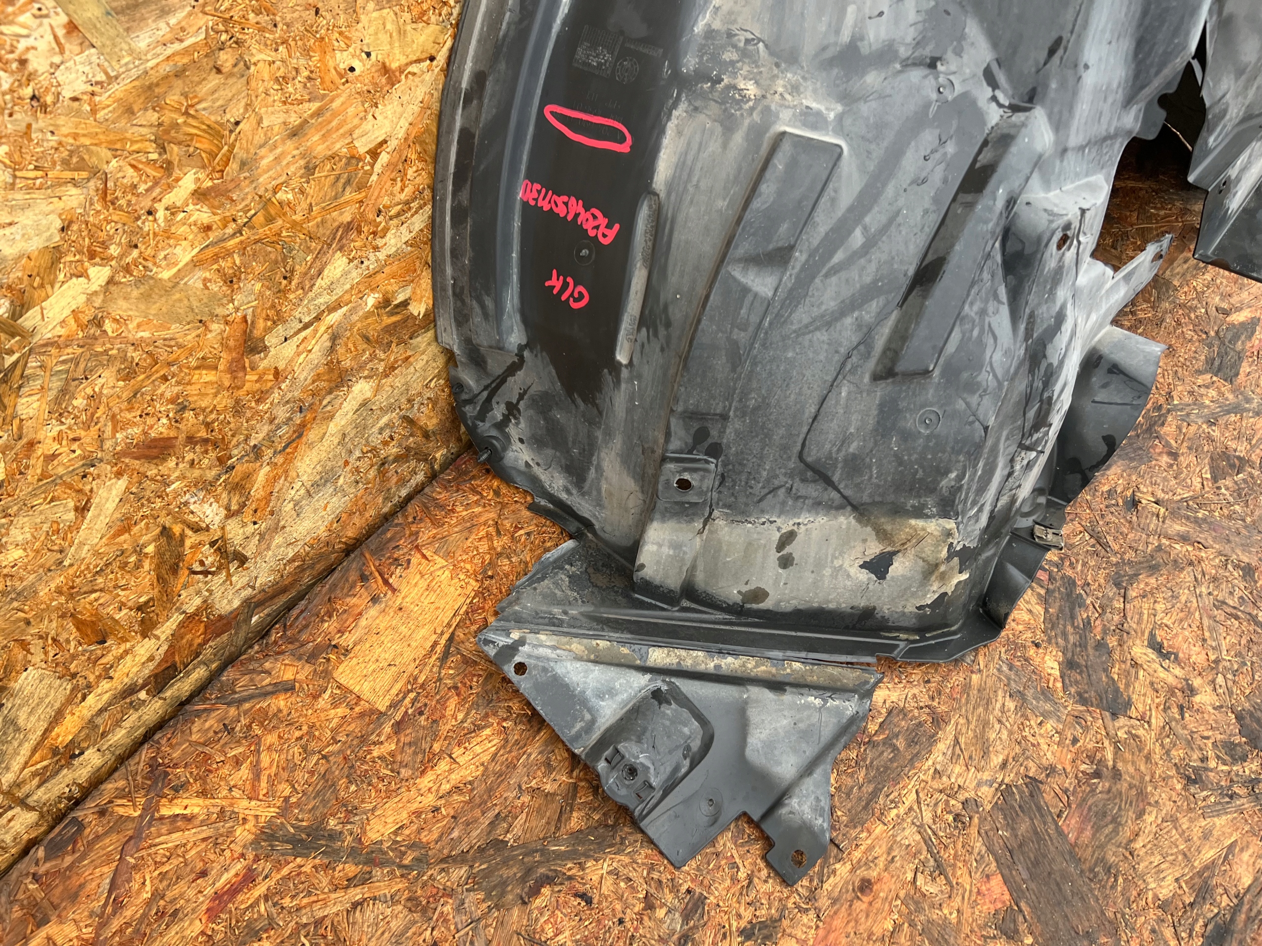 mudguard front front left MERCEDES GLK W204