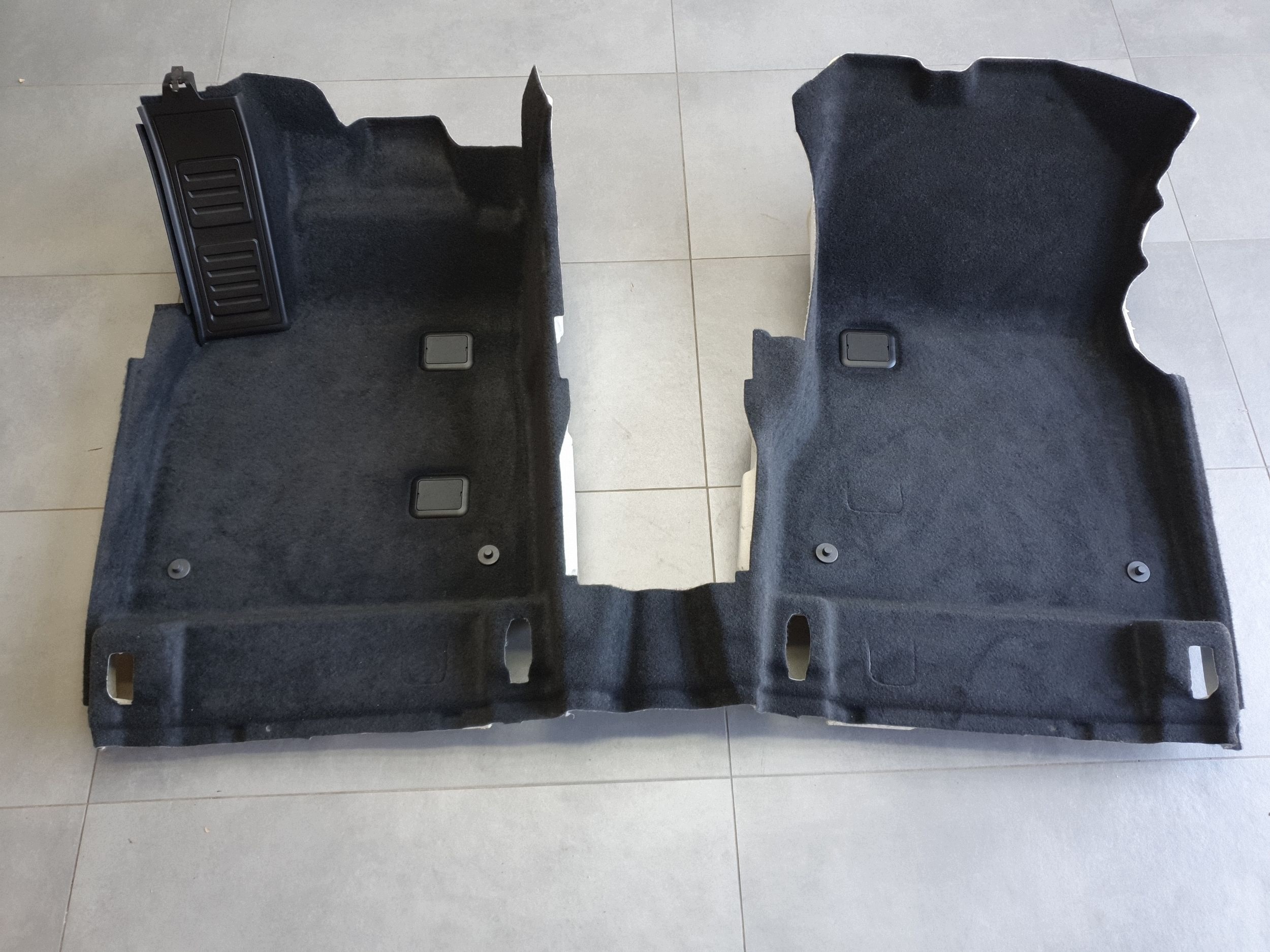 Audi Q6 e-tron autoteppiche boden- vorne 85B863103D