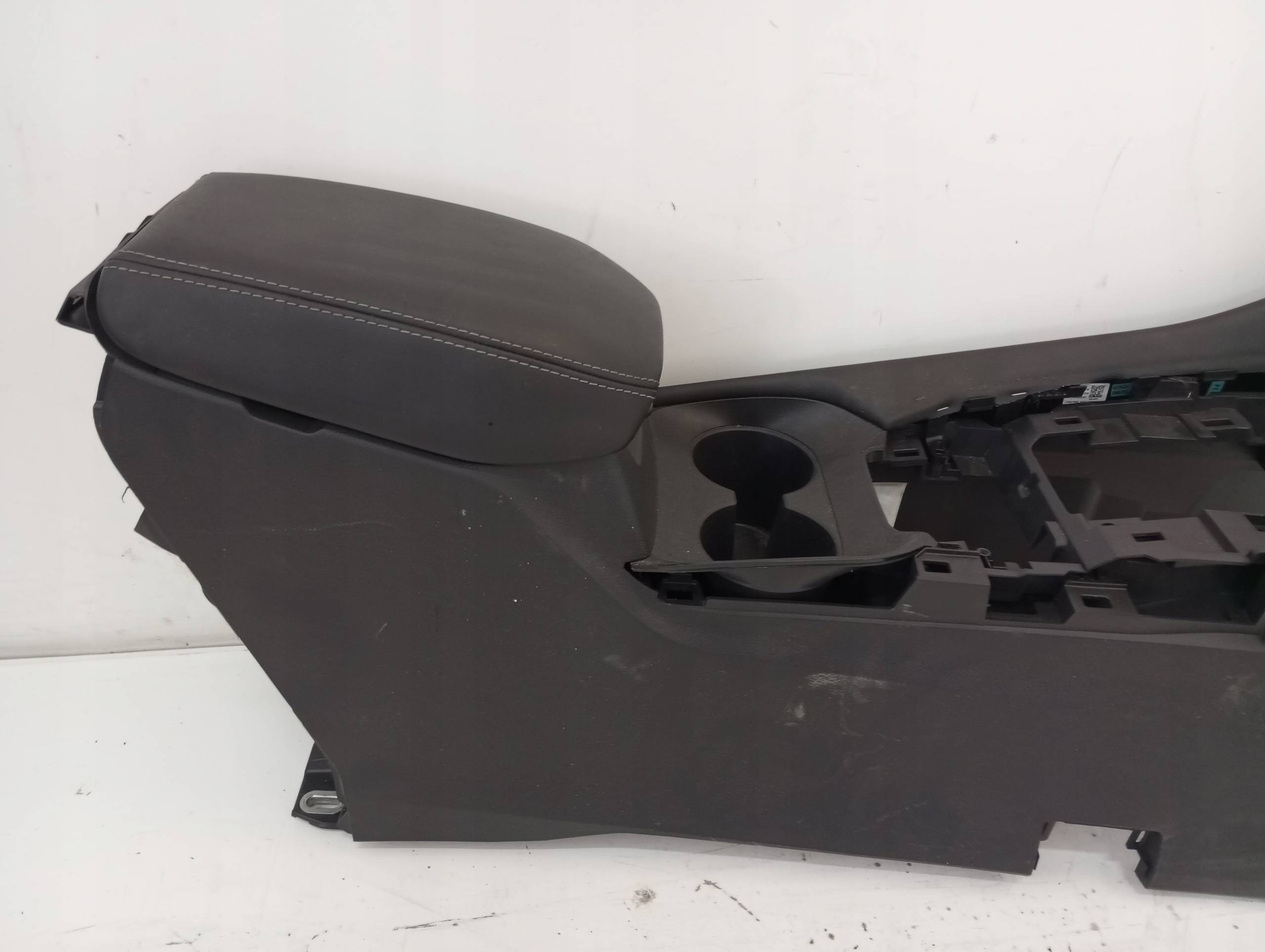 bracciolo tunel Nissan Qashqai J12