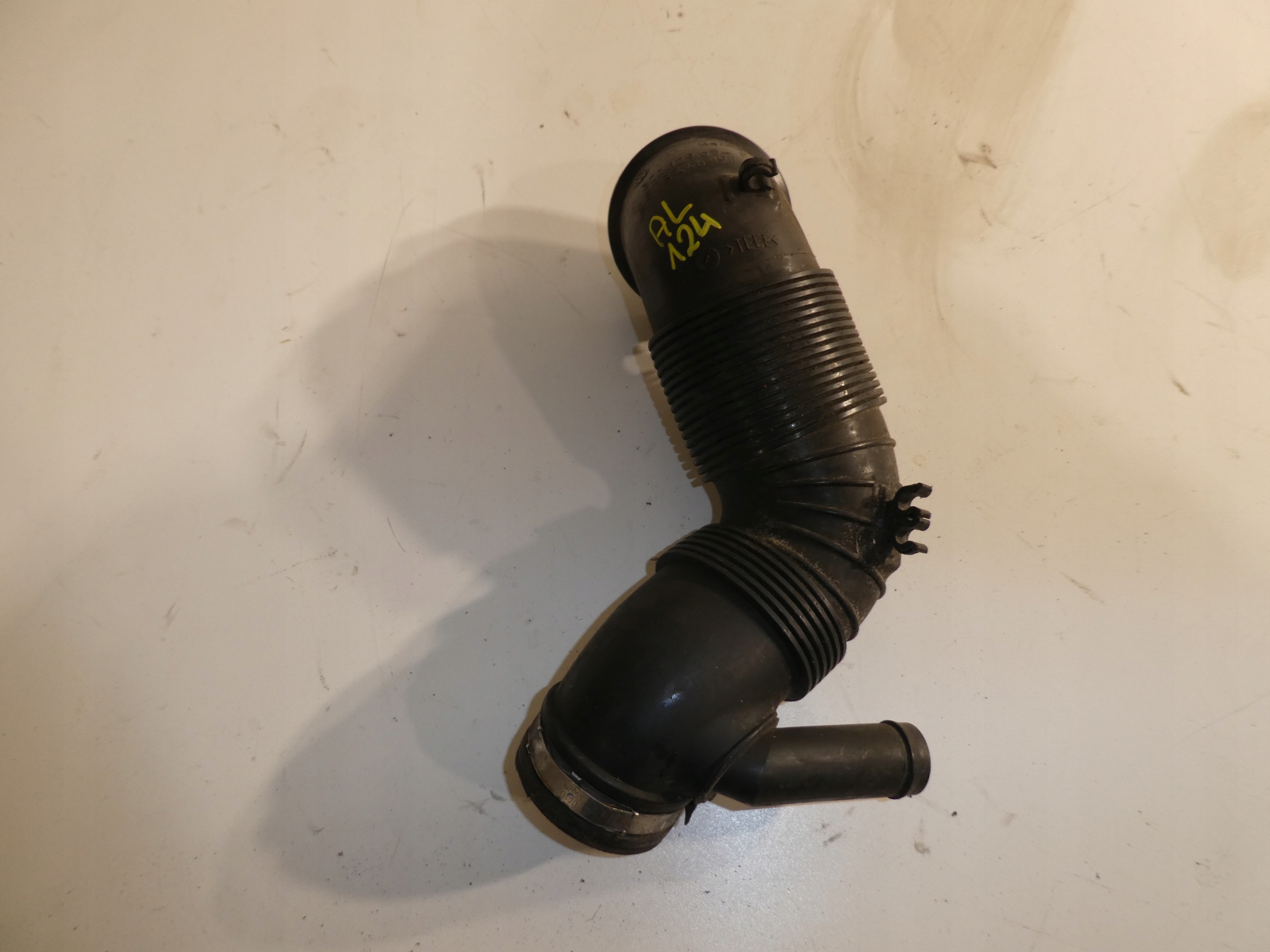 VW AUDI SEAT pipe air 2.0TDI 3C0129654P