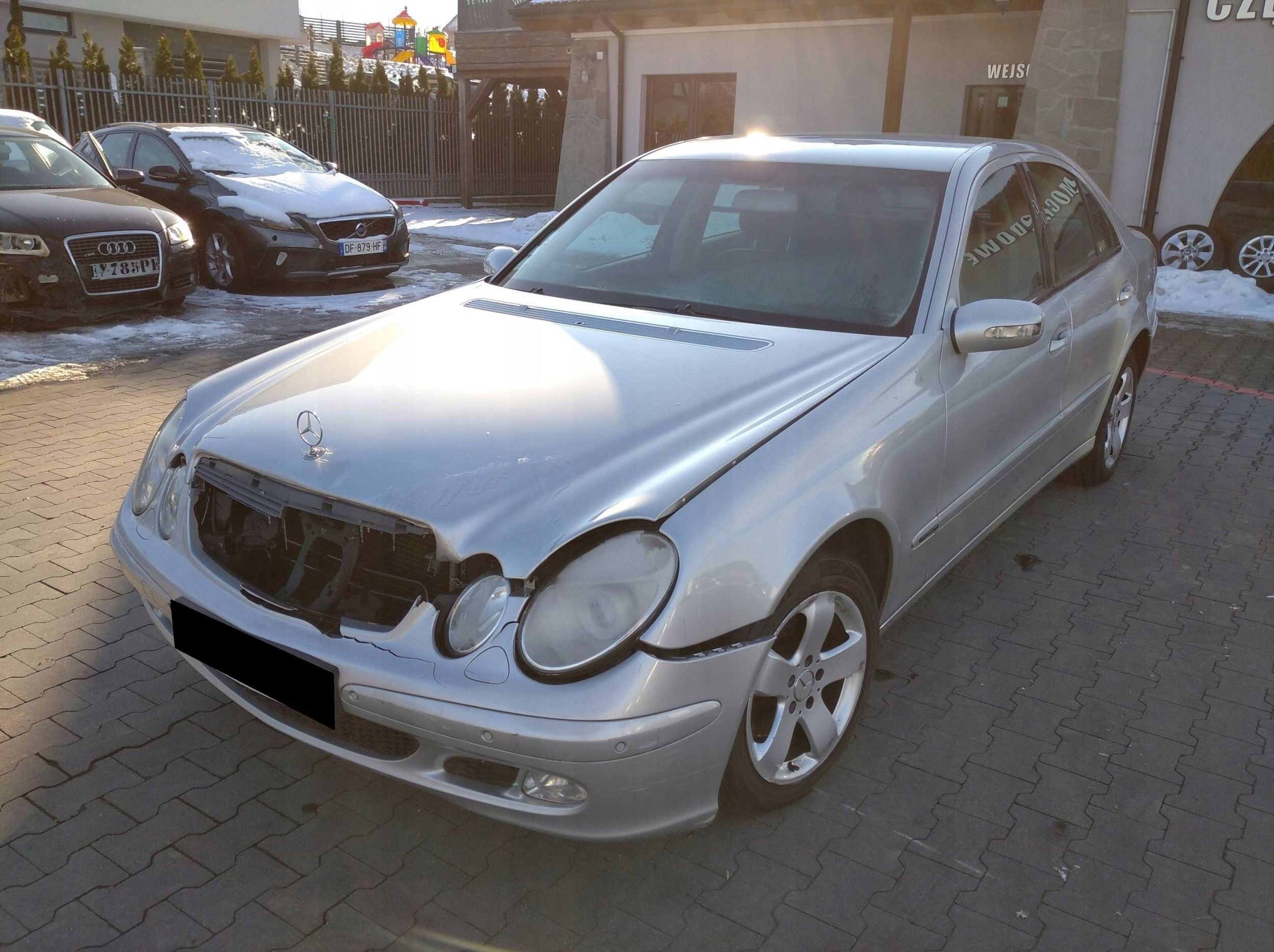 2038105993 MERCEDES E-KLASA W211 silver mirror left 11-PIN 9+2 C744