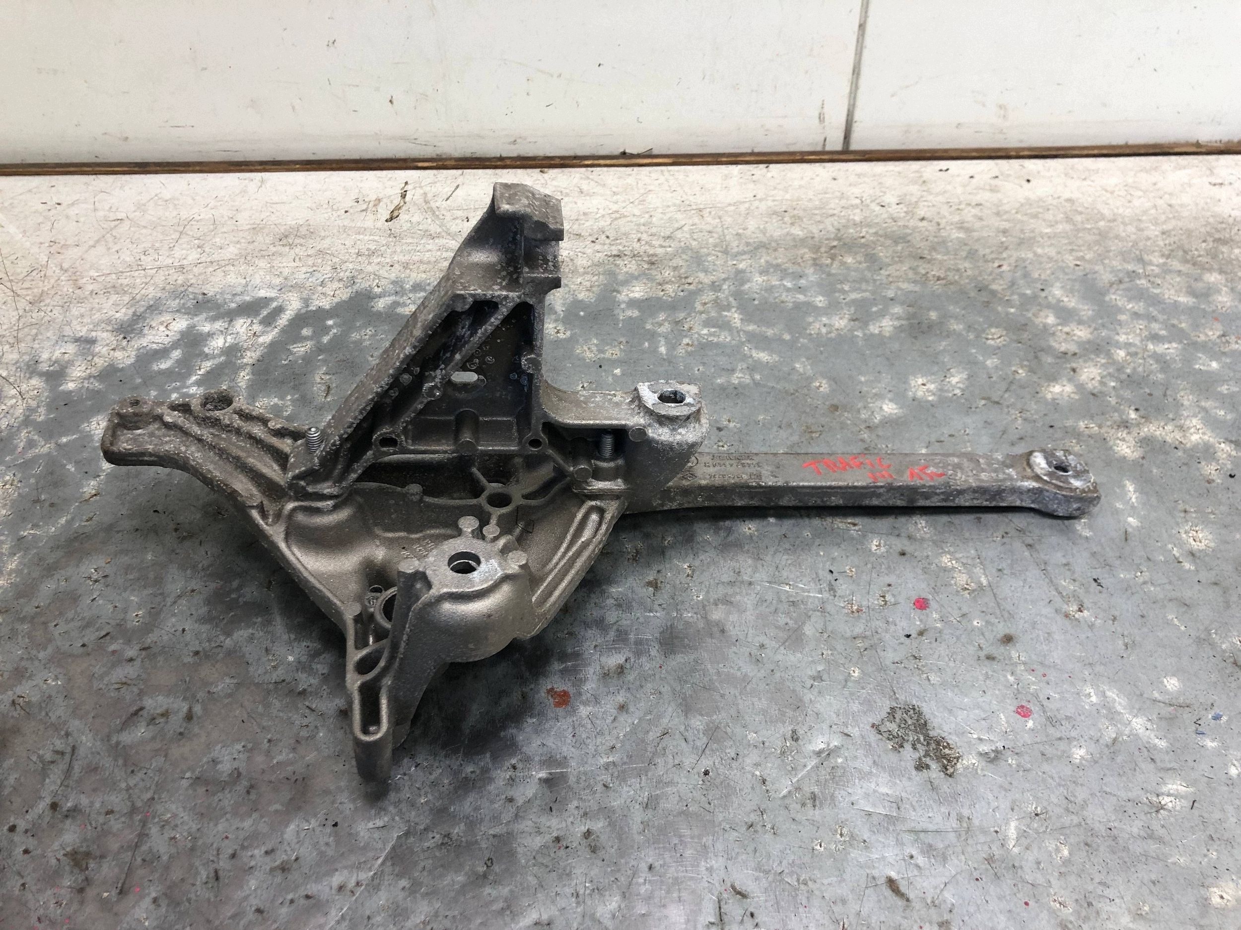 support gearboxes RENAULT TRAFIC III 244824540R 244834609R