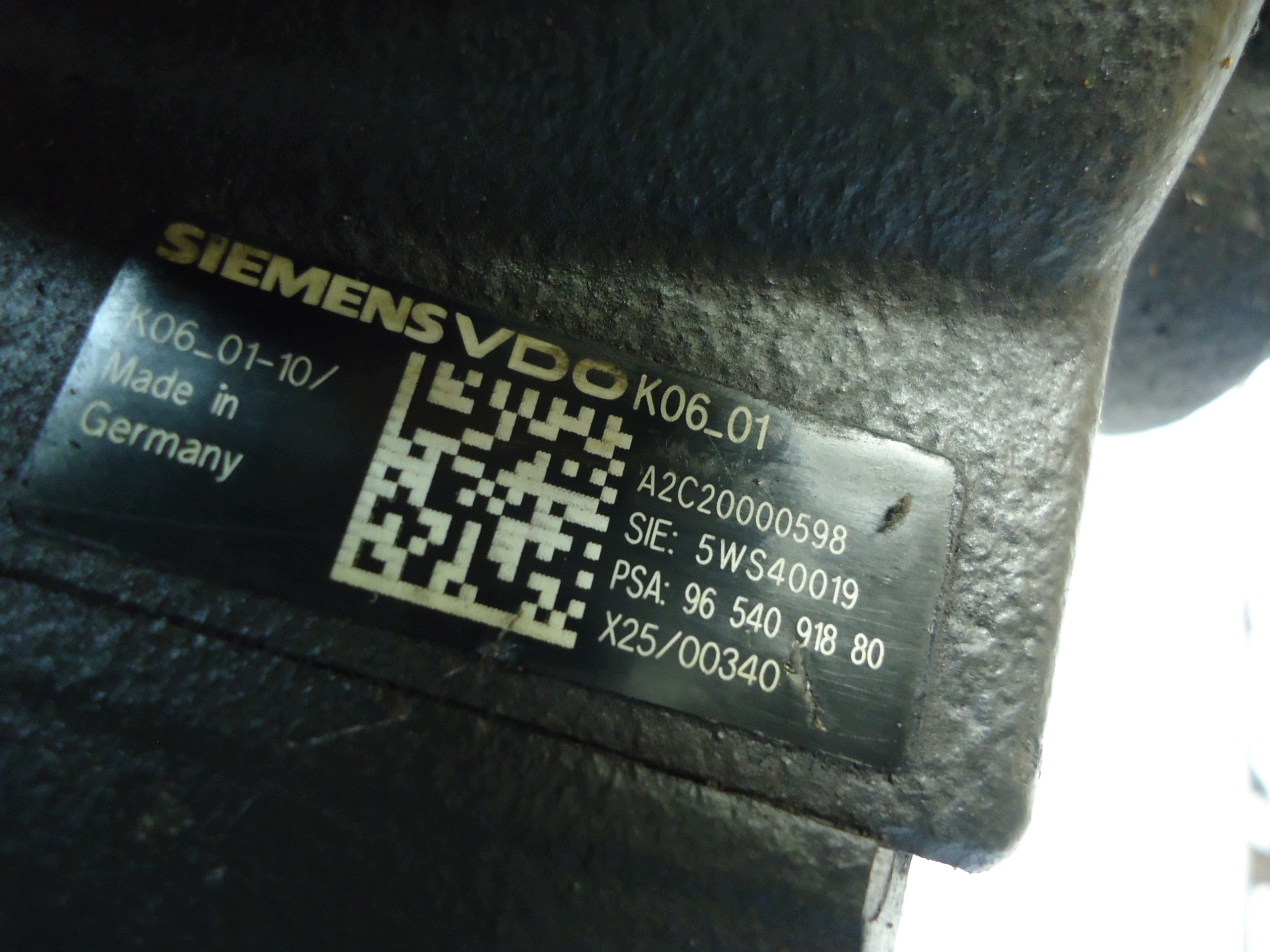 PEUGEOT CITROEN 2.0HDI einspritzpumpe 9654091880