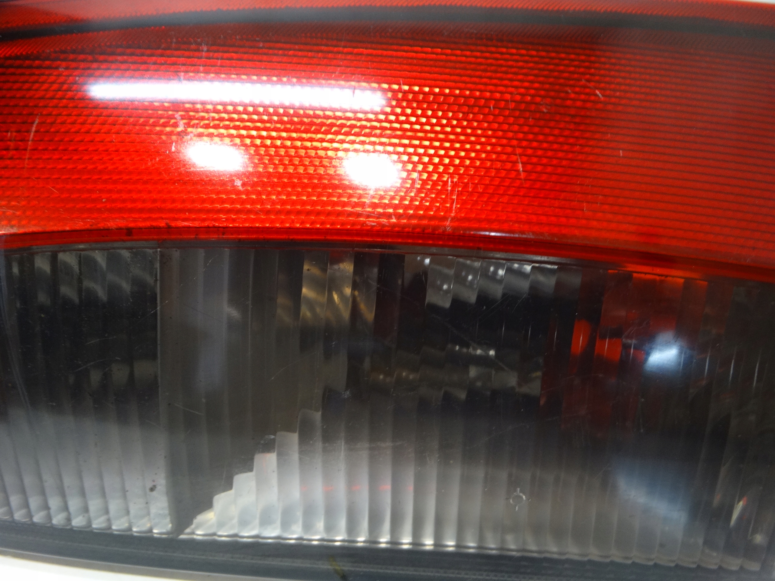 light left rear part OPEL CORSA C 09114336 89302171