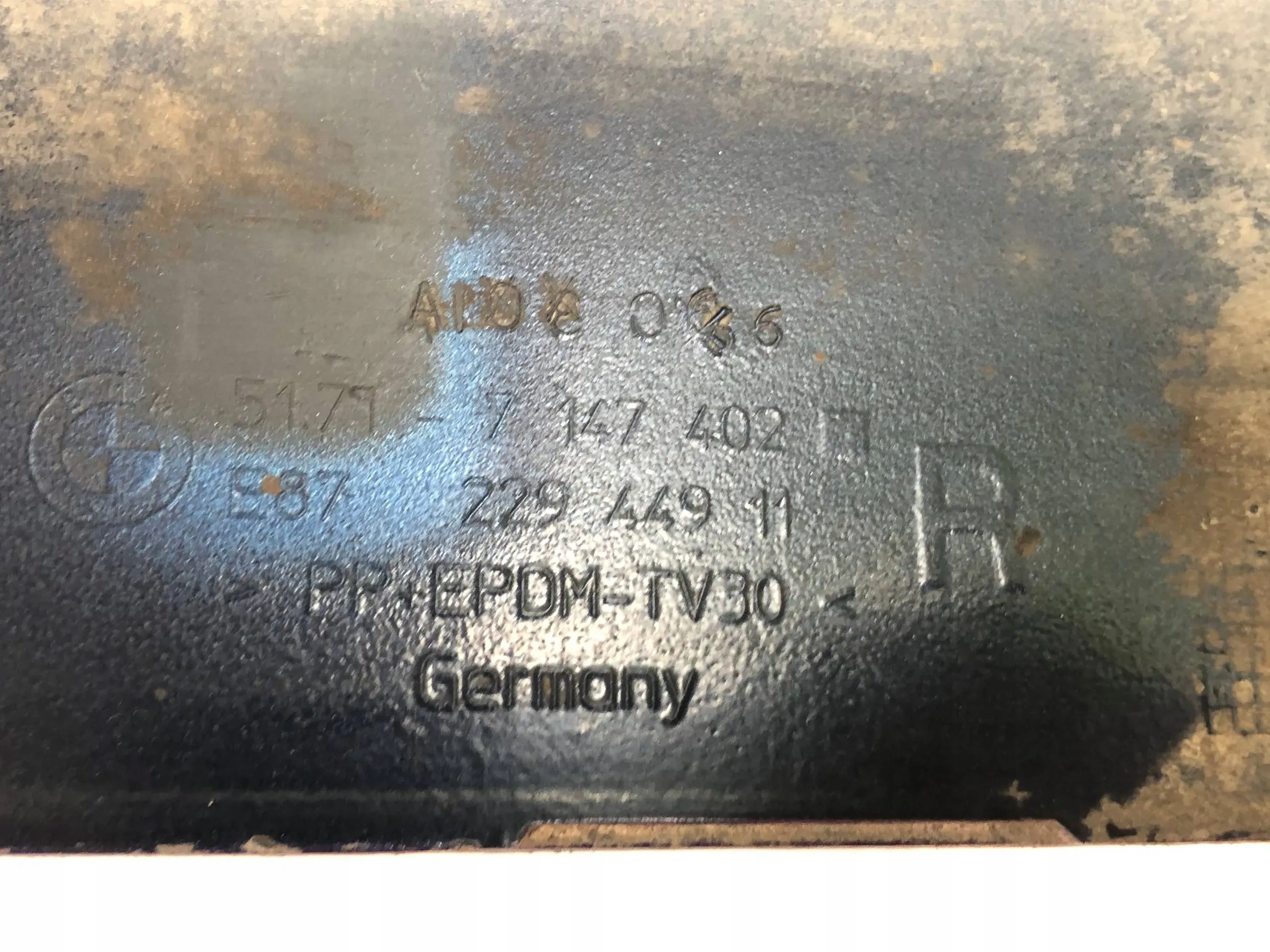 moulding threshold right BMW E87 7147402