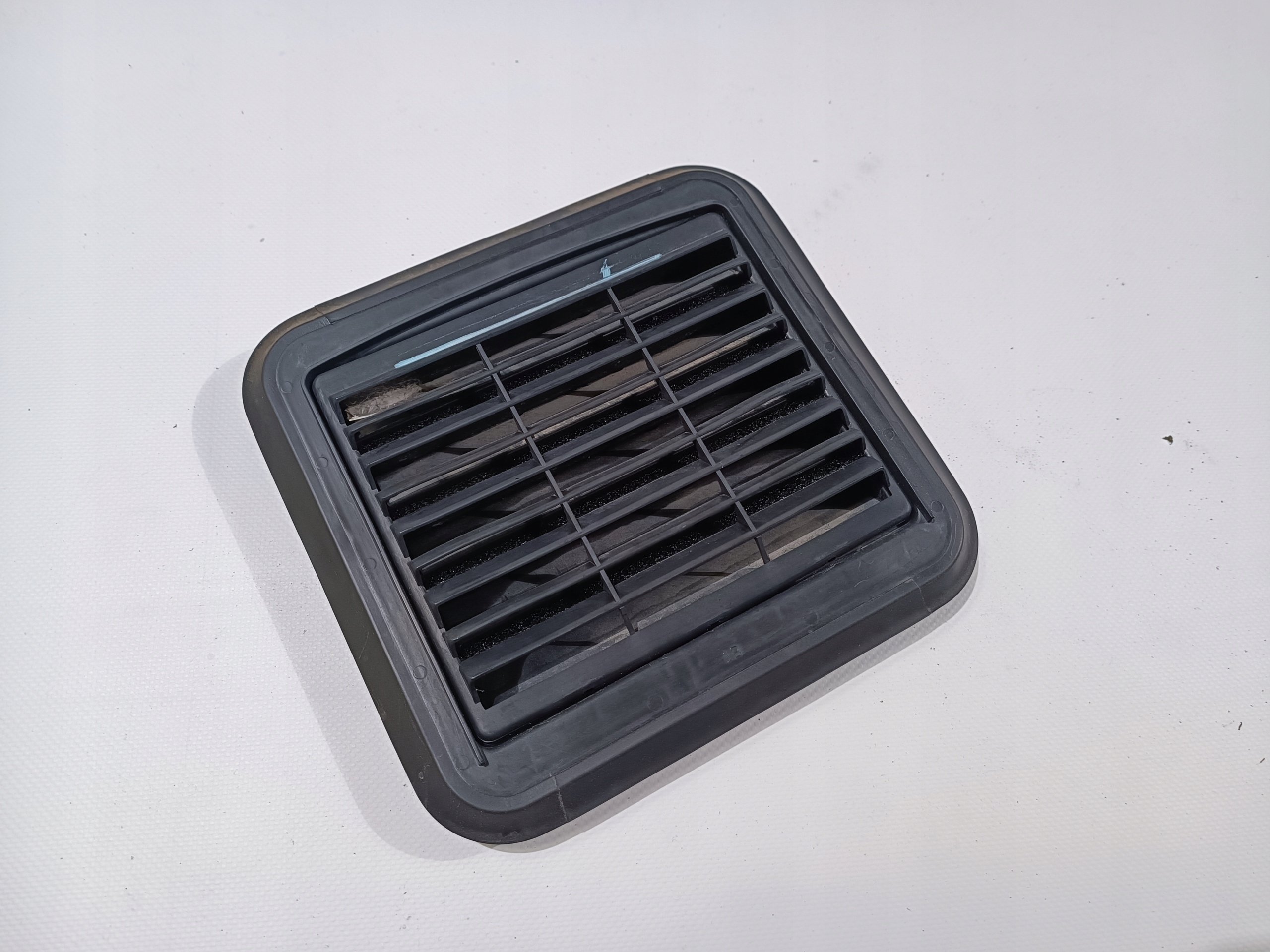 grid wentylacyjna cabs rear part Dodge RAM 2013
