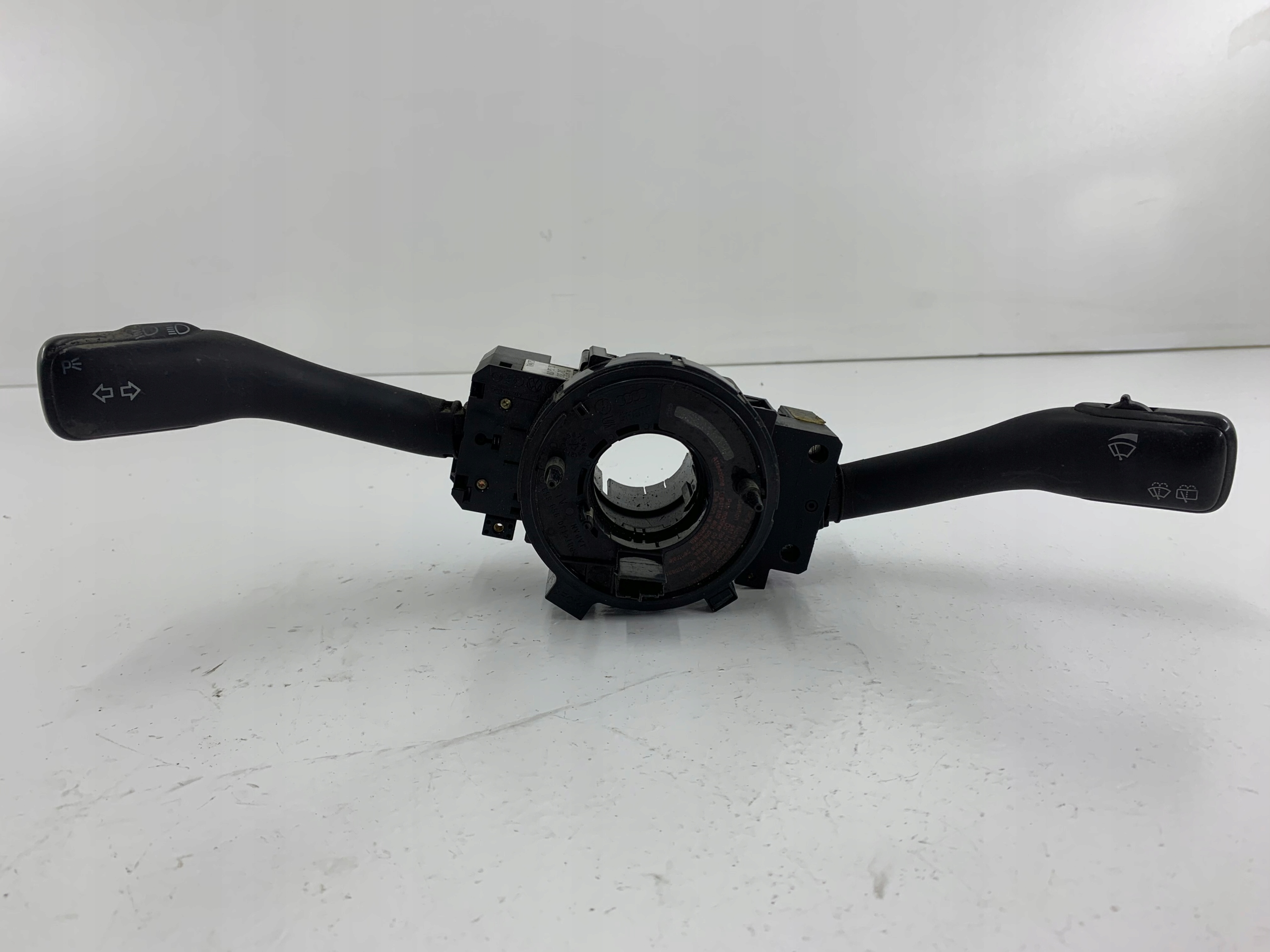 AUDI A3 8L VW GOLF IV commande levier commodo sous volant 8L0953513