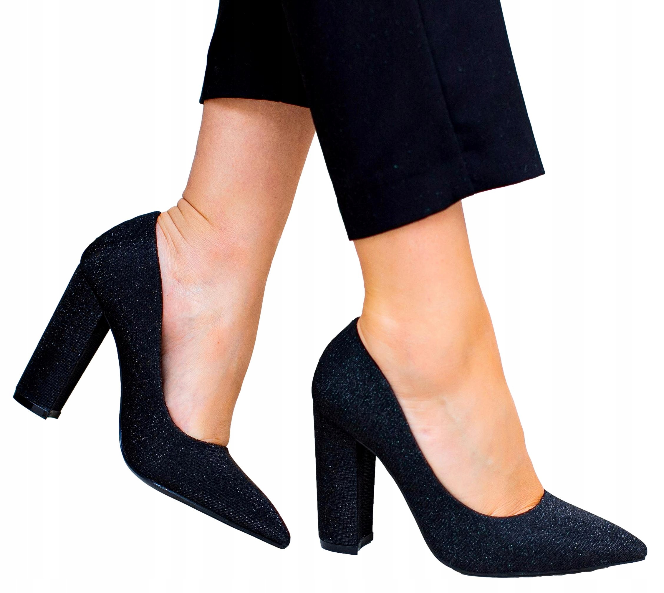 

Eleganckie Czarne Błyszczące Damskie Czółenka 38