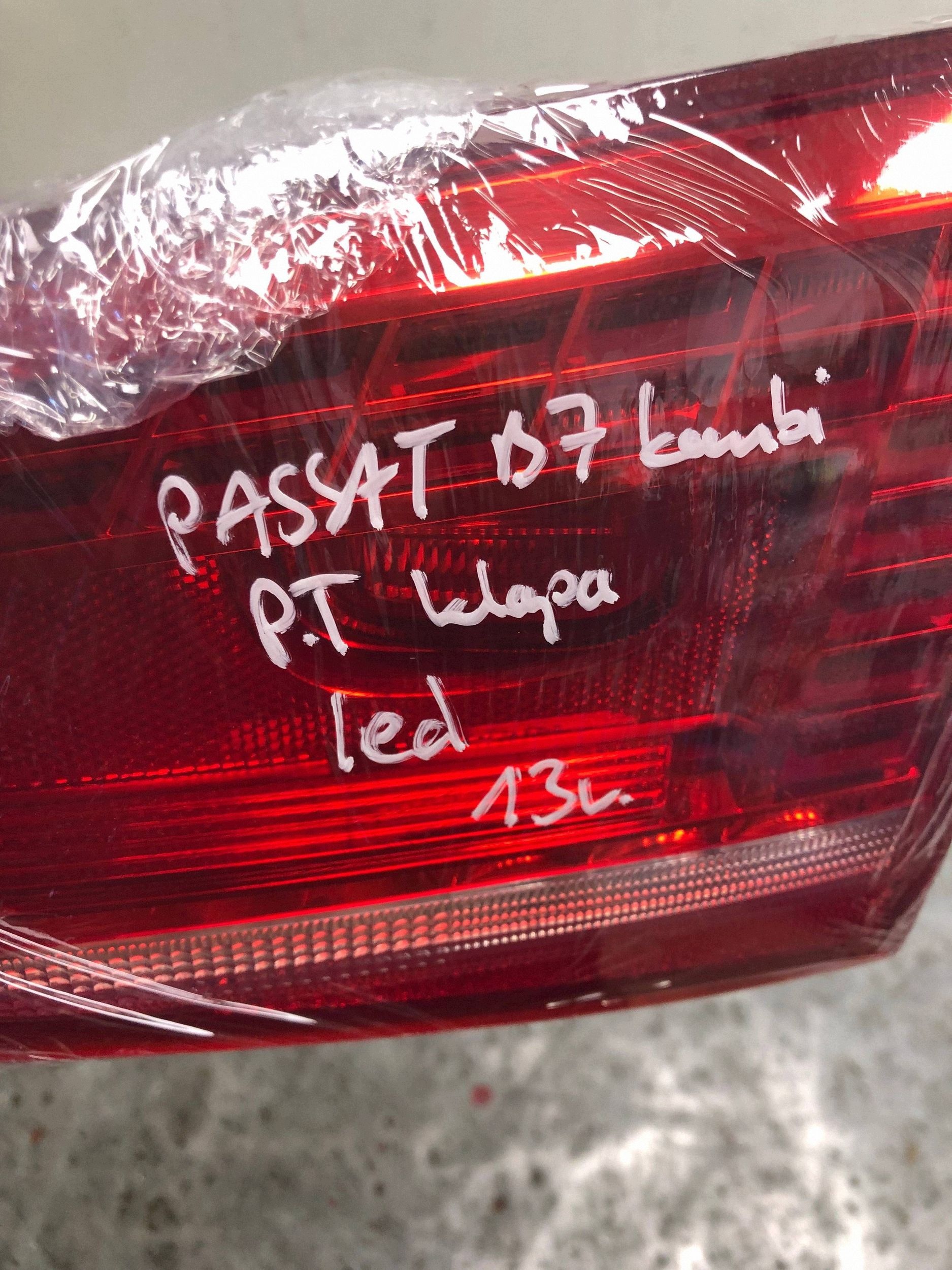 light right rear part to the bonnet LED VW PASSAT B7 KOMBI