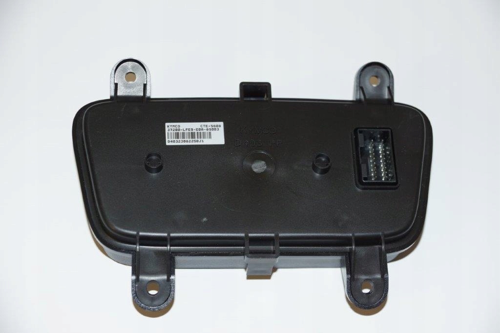 LICZNIK PRĘDKOŚCIOMIERZ KYMCO MXU 500 iRS gaźnik Numer katalogowy części 37200-LF