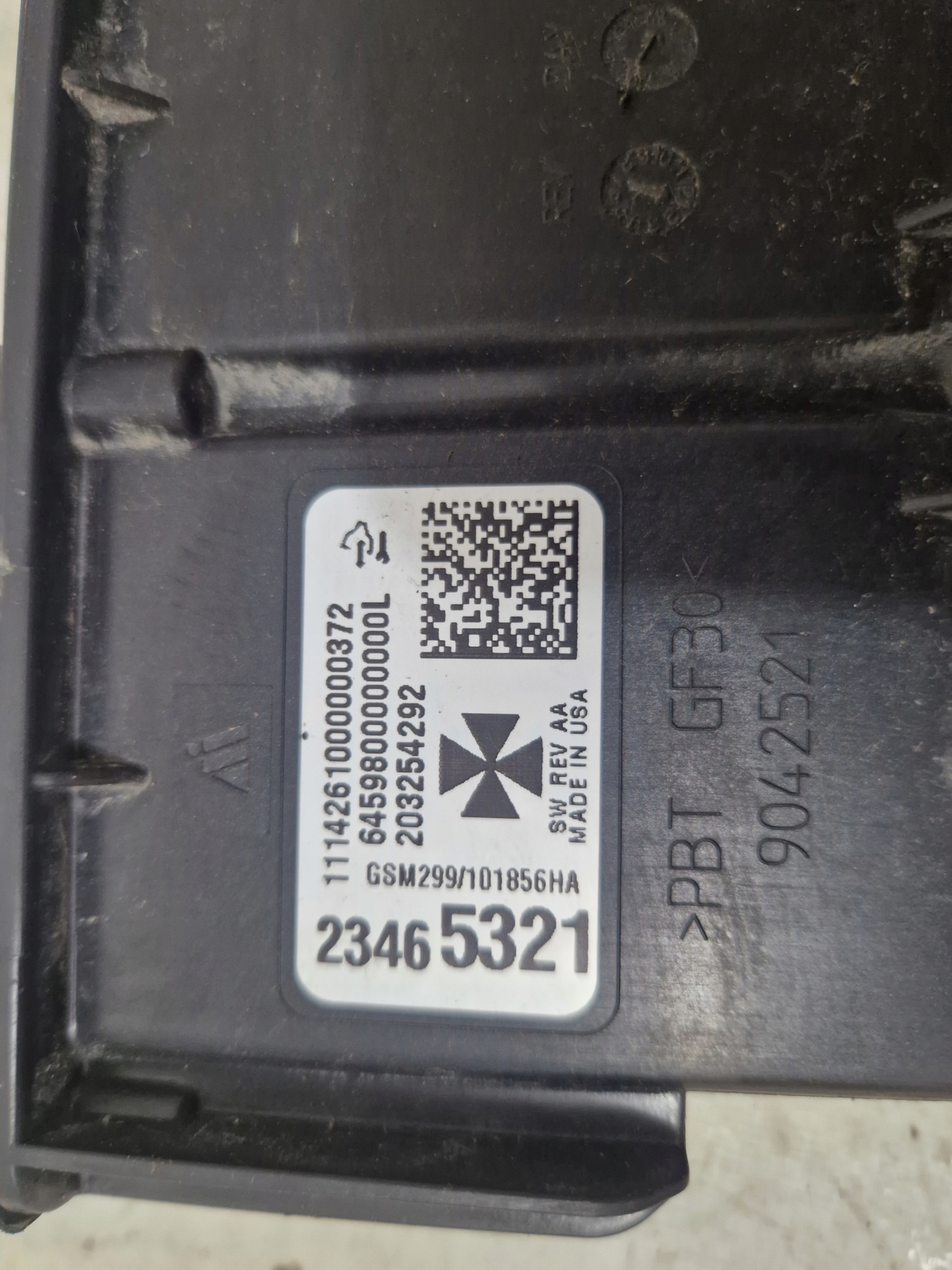CADILLAC ESCALADE IV 15- 6.2 V8 modulo PLYTY BIEGOWEJ 23465321