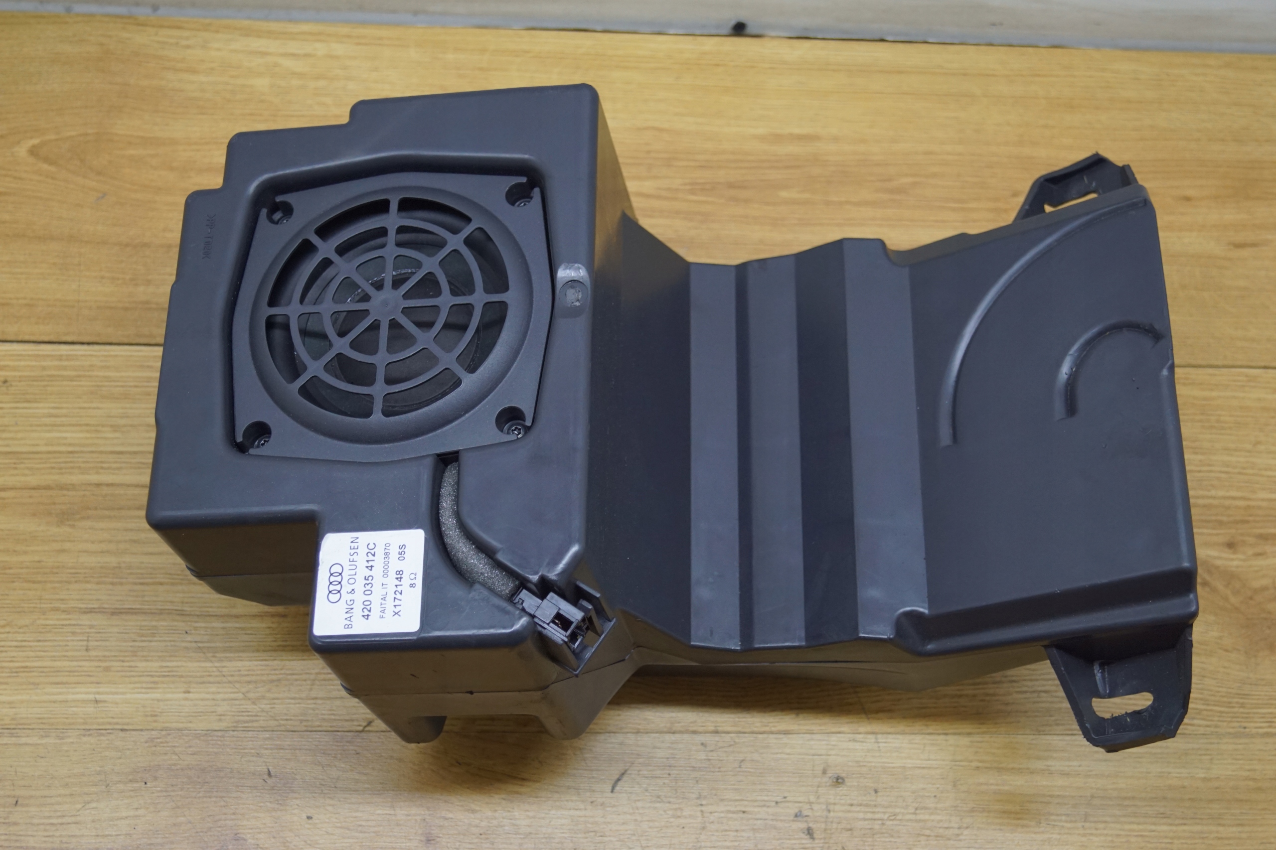 420035412C - Динамик SUBOOFER BANG & OLUFSEN AUDI R8 420