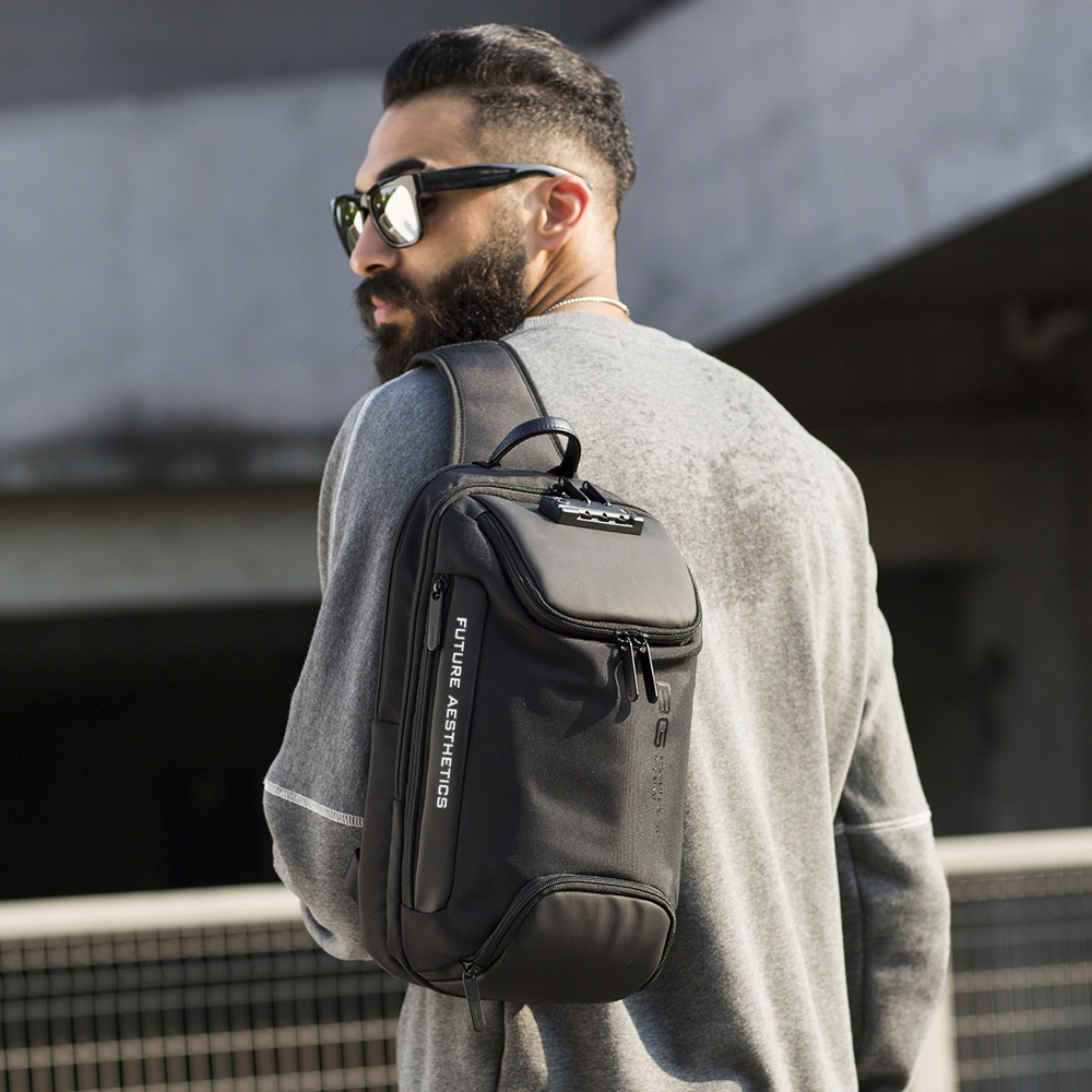 Plecak Miejski BANGE na Jedno Ramię TSA USB Model 7082