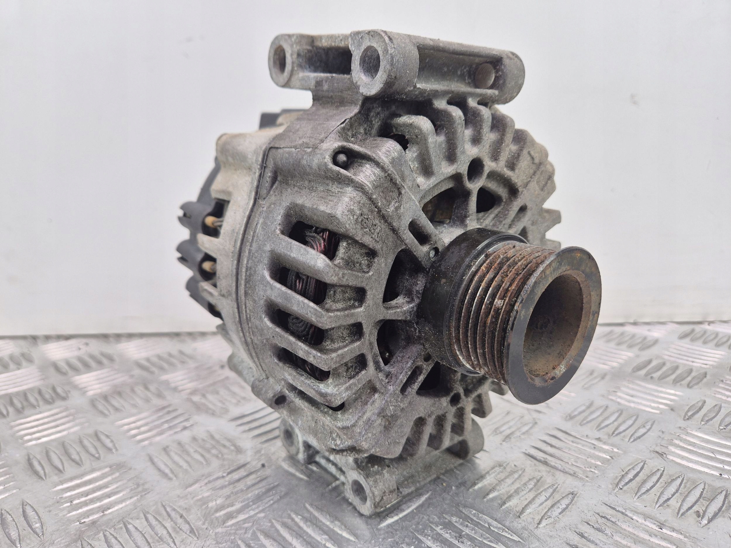 Mercedes Sprinter W907 W910 Alternator 651.958 A0009068404