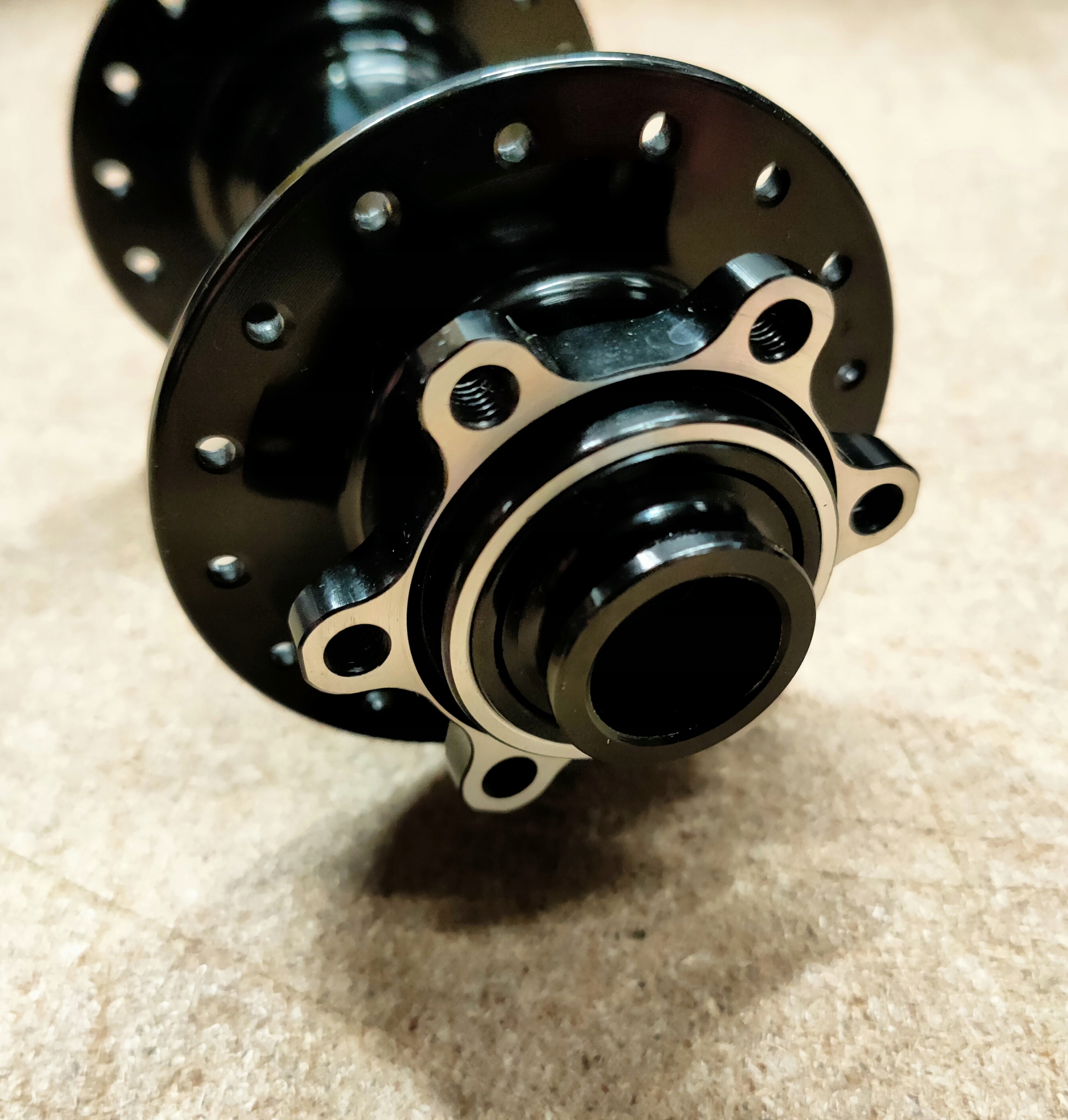 Piasta przód JoyTech D341-B15 15x110 Boost 32 Marka Joytech