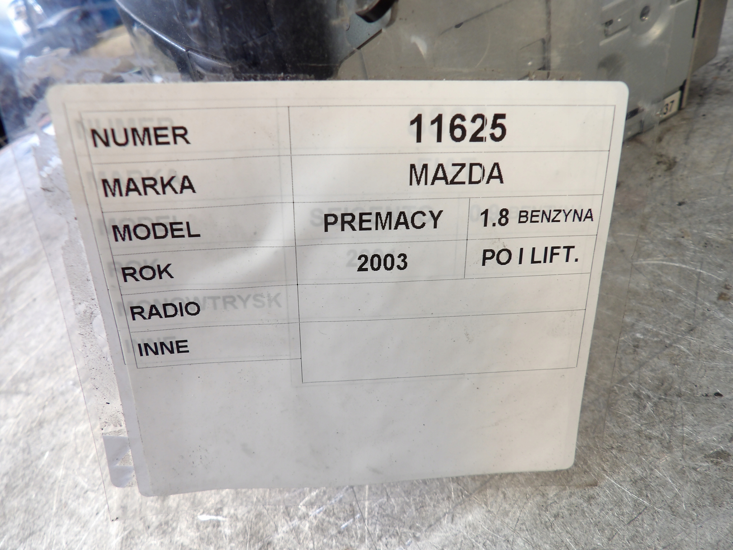 Mazda Premacy radio CB81669S0A 286-9569-11