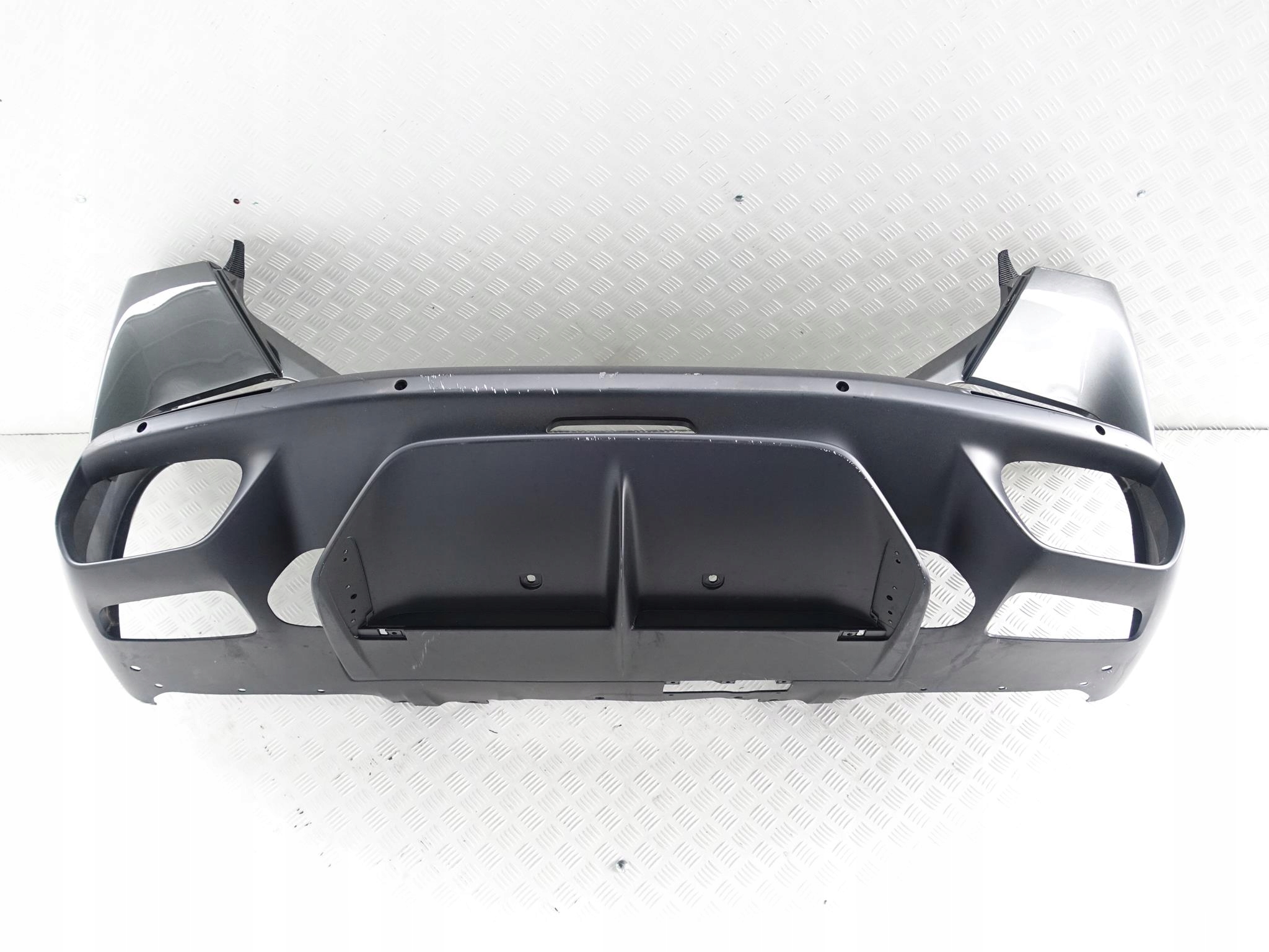 FERRARI PORTOFINO F164 ZDERZAK TYŁ