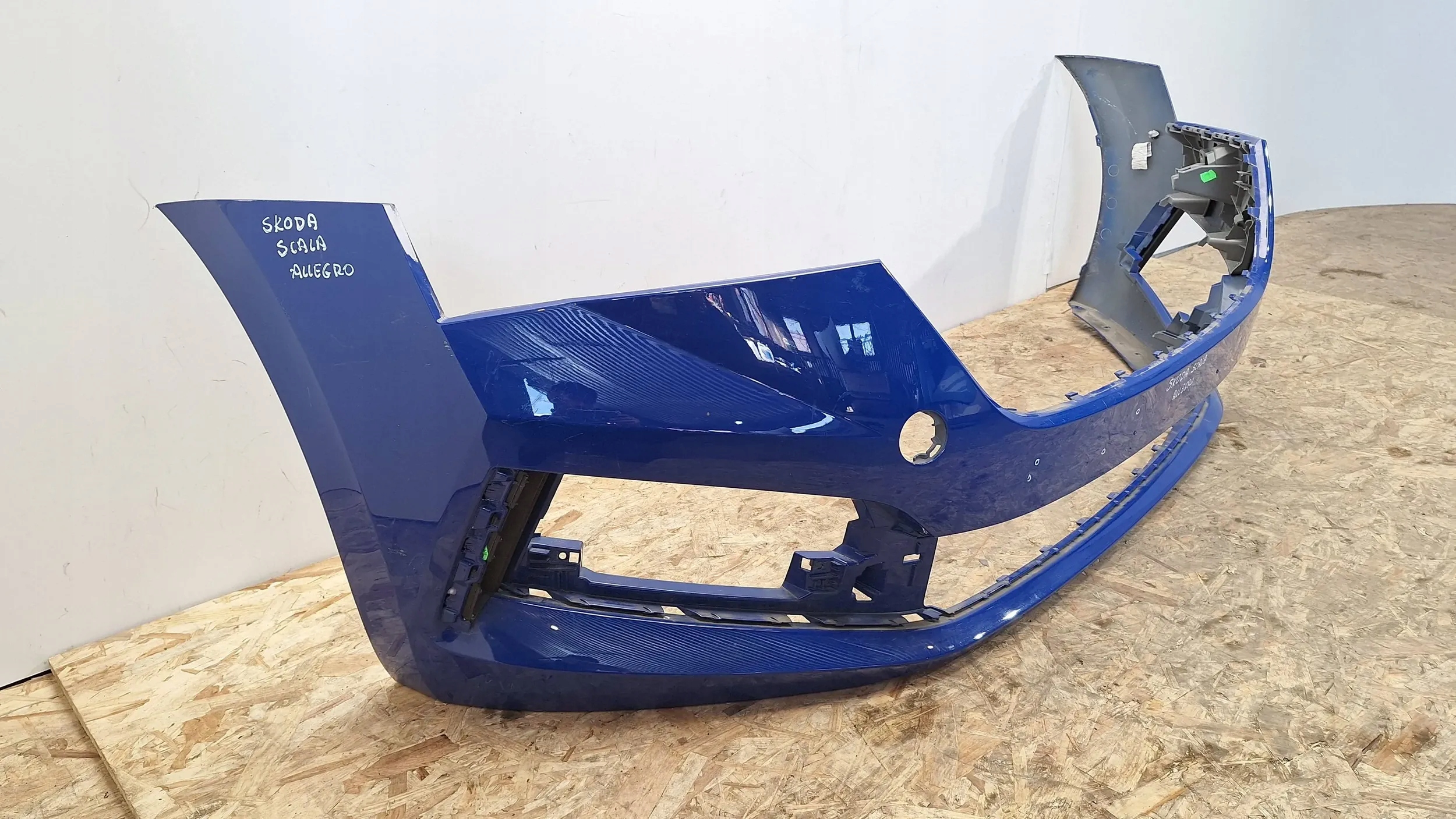 bumper front 657807221 Skoda Scala 19