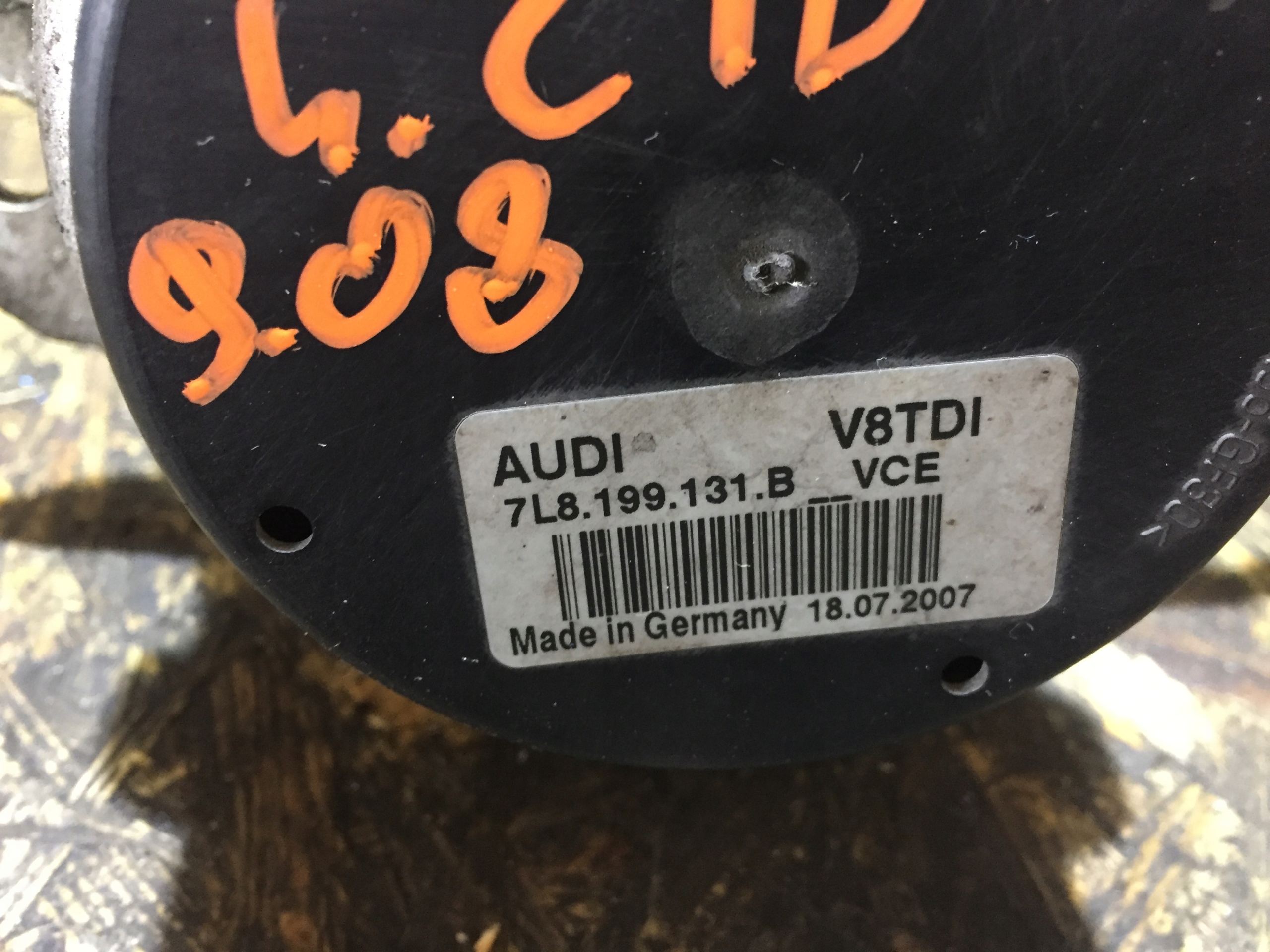 AUDI Q7 4L 4.2 TDI Motorlager 7L8199131B