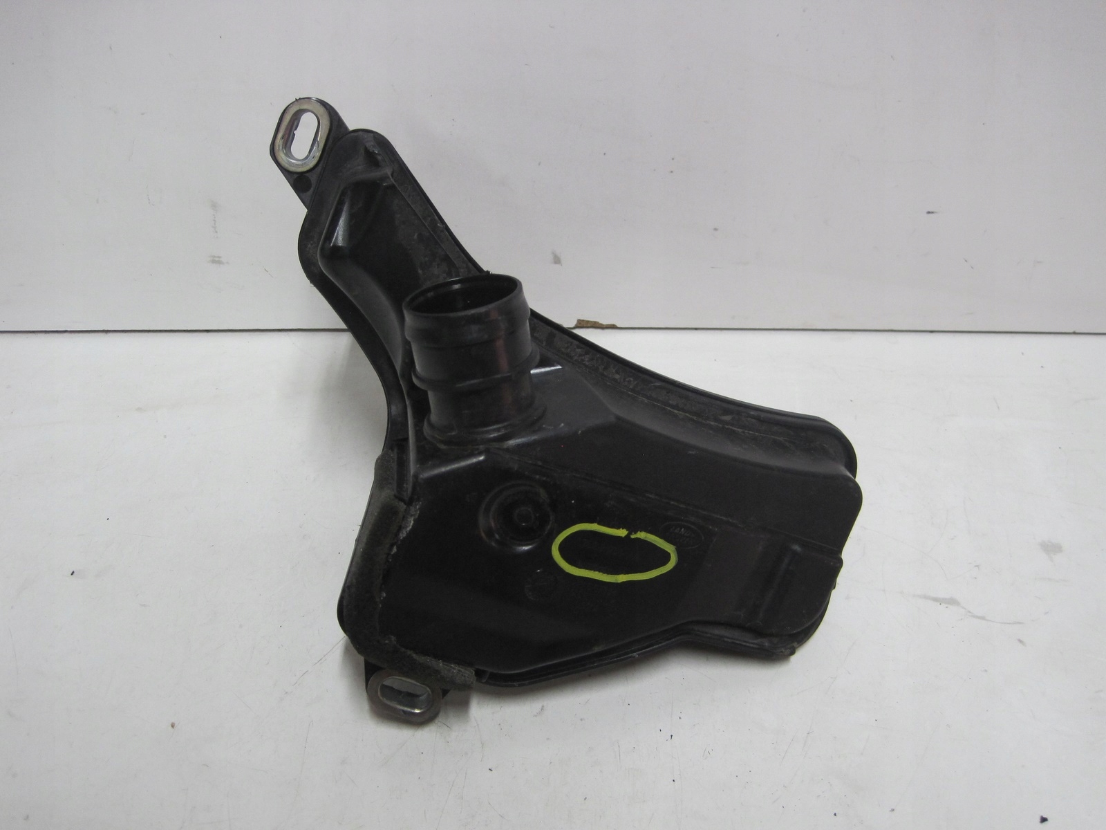 REZONATOR JAGUAR LAND ROVER M8D2-9A764-AA