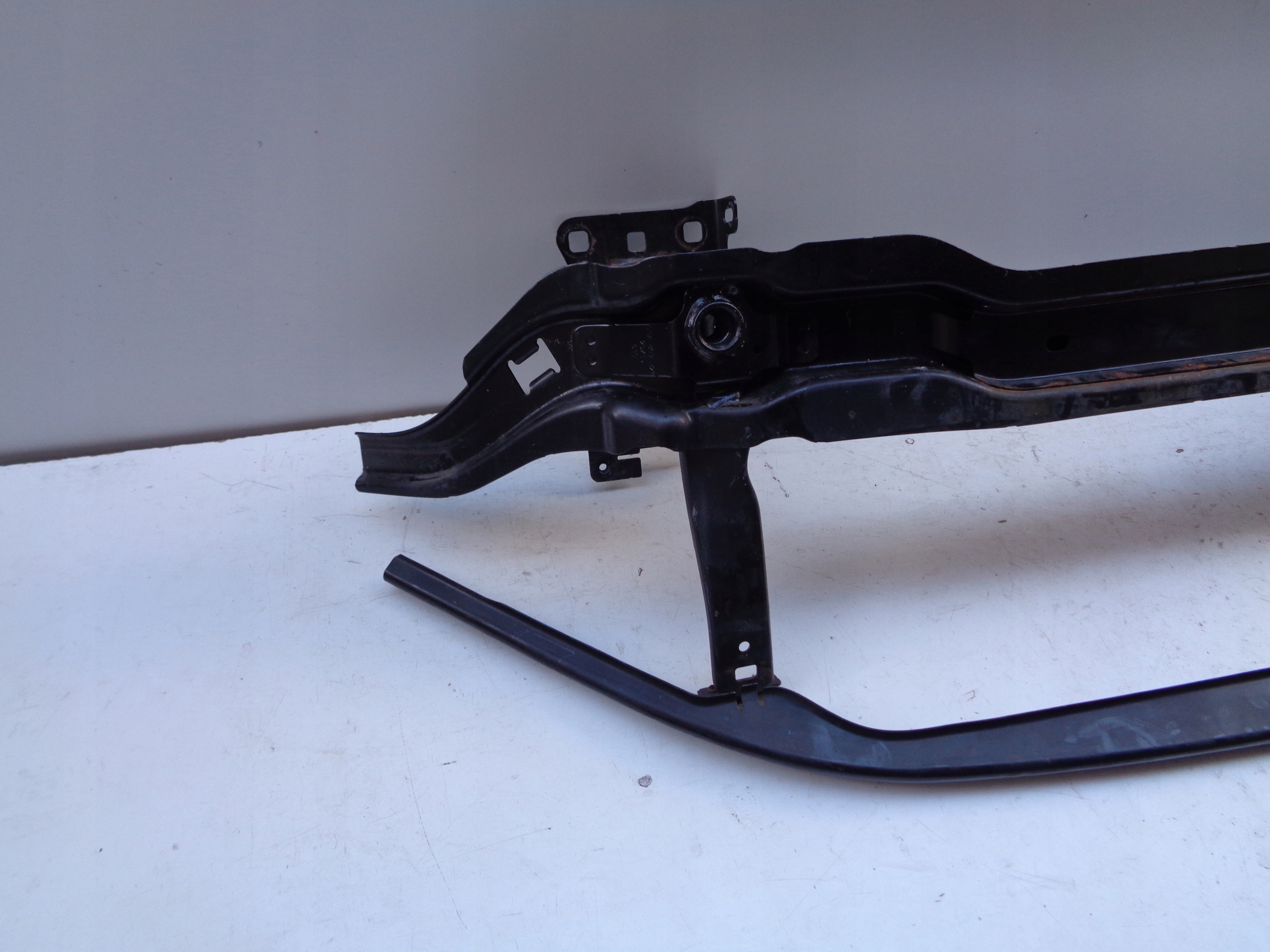 pillar bumper support front VW TIGUAN II 5NA 16