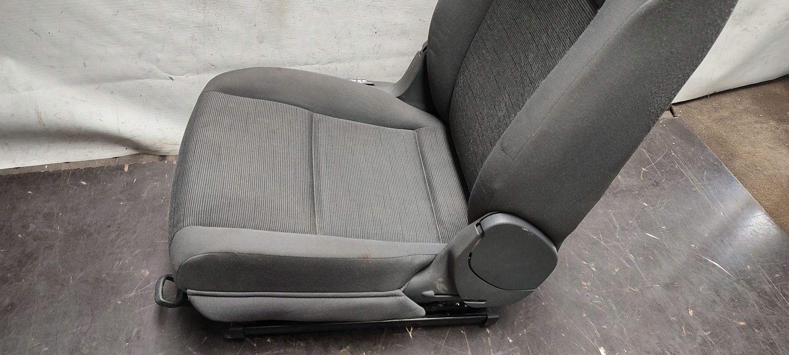 sedačka přední pravý spolujezdce VW Golf V plus 1,9 TDI