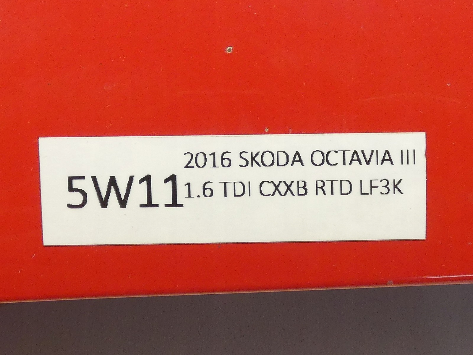 Capot SKODA OCTAVIA III 5E 12-16R LF3K