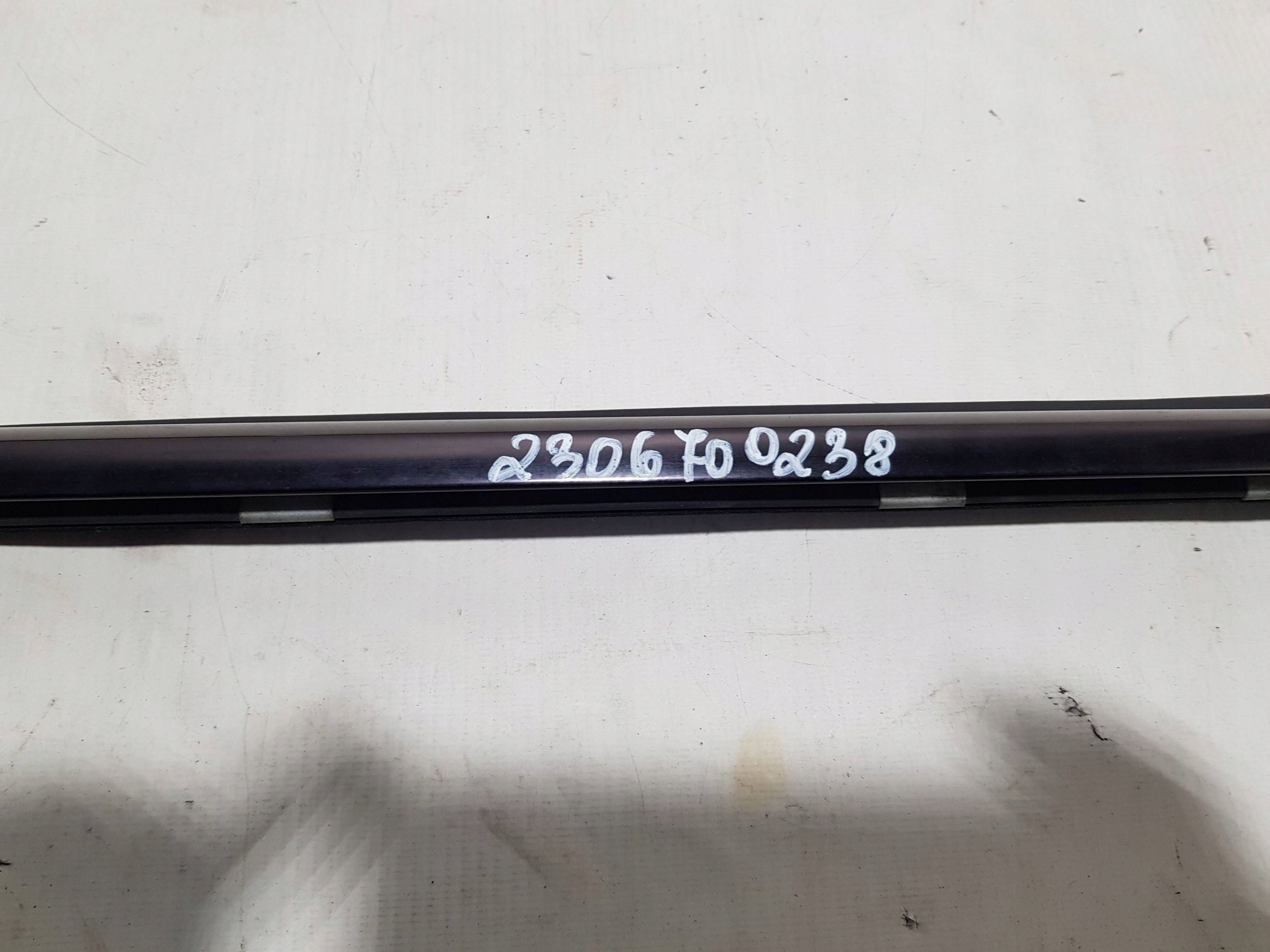 MERCEDES SL R230 moulding gasket windows right