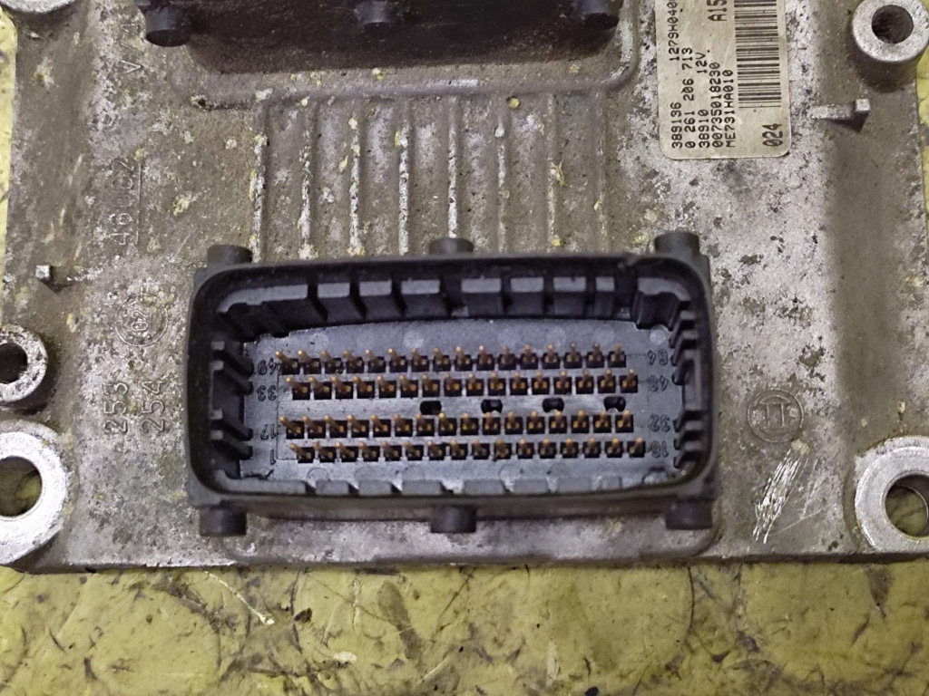 ALFA ROMEO 166 control unit of the engine 0261206713