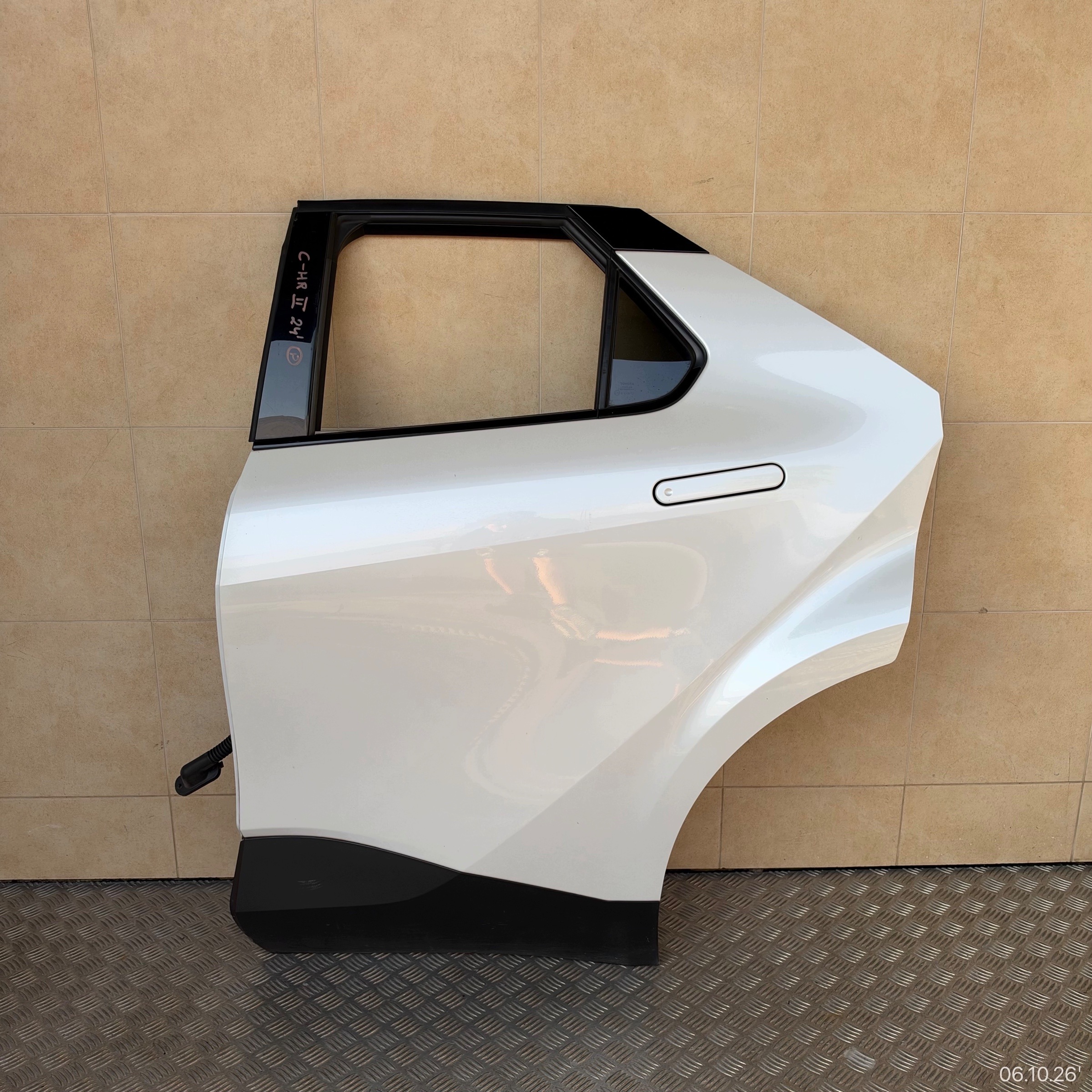 door complete rear. left TOYOTA C-HR II 2024 year