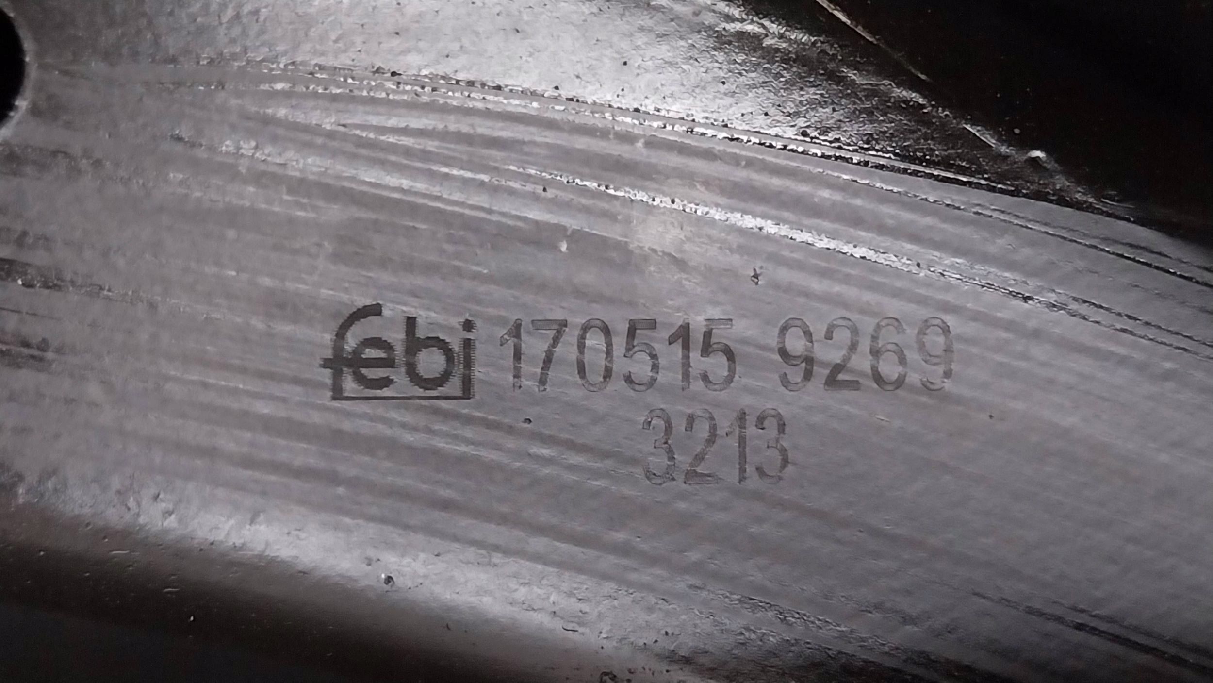 arm left front 3Q0407153D KODIAQ FORMENTOR ATECA KAROQ SUPERB IV Q3 83A