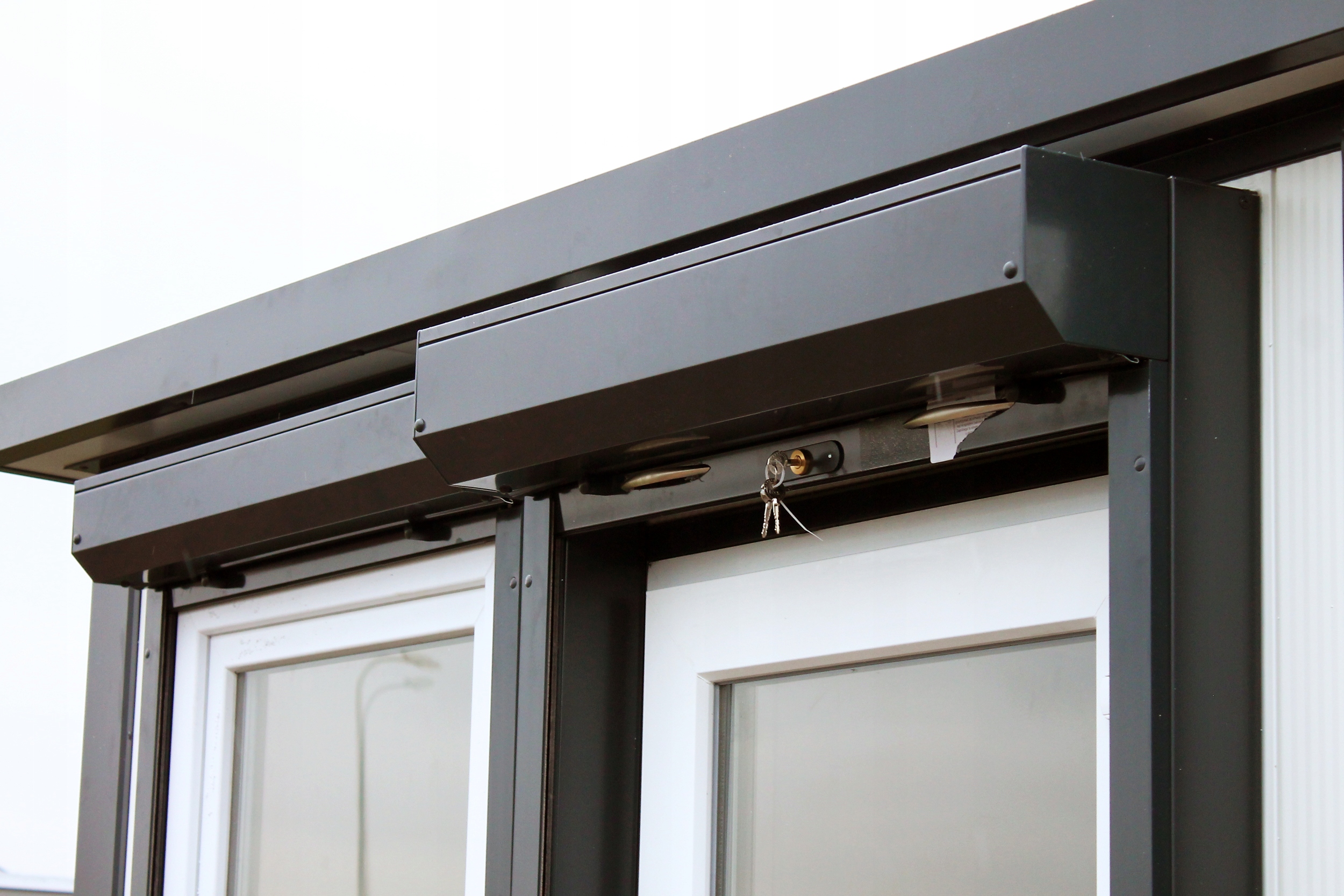 KONTENER SANITARNY STRÓŻÓWKA PORTIERNIA BIUROWY Wysokość 2.6 m