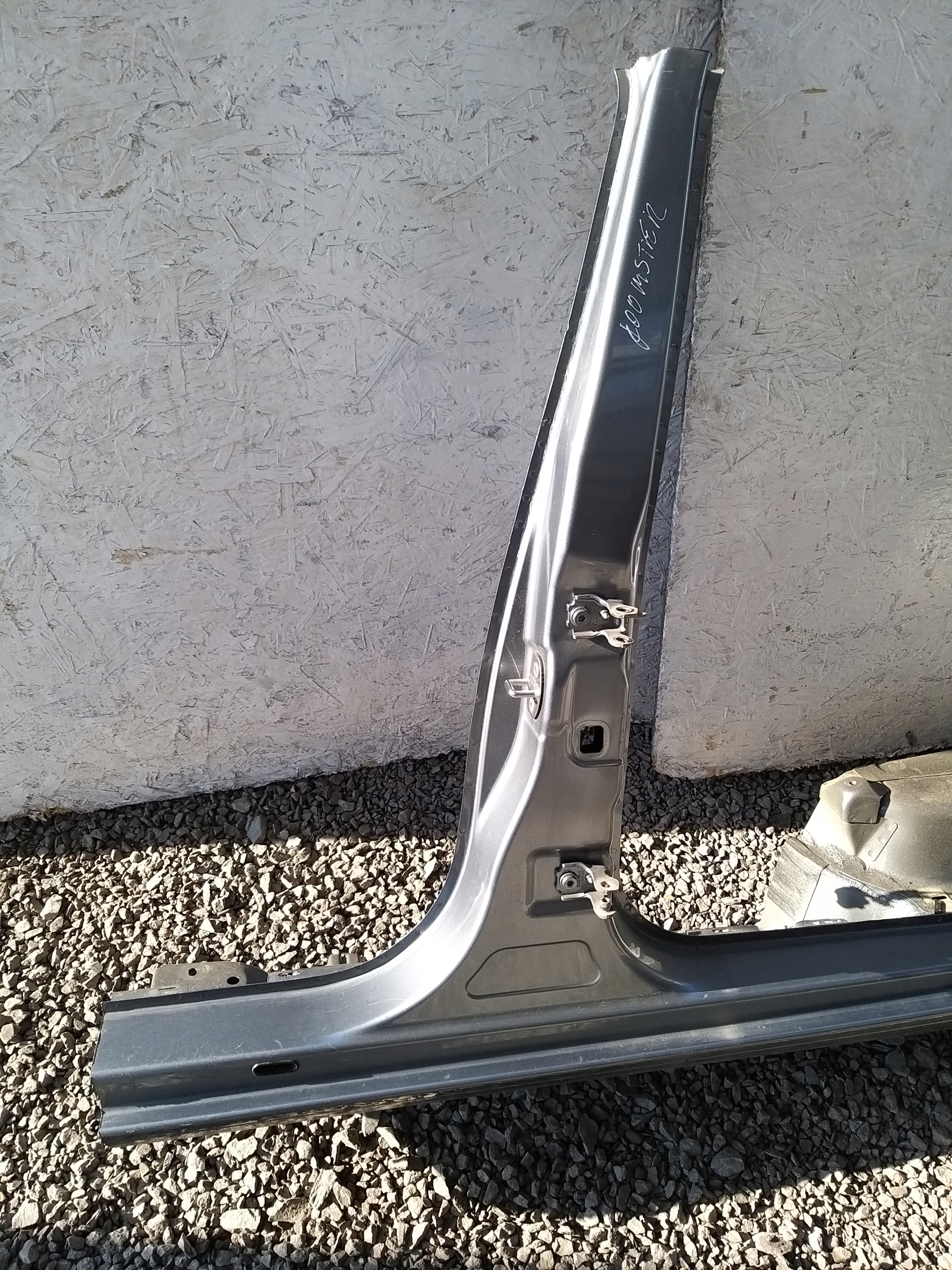 SKODA ROOMSTER threshold pillar B central left LF8L 06-15r