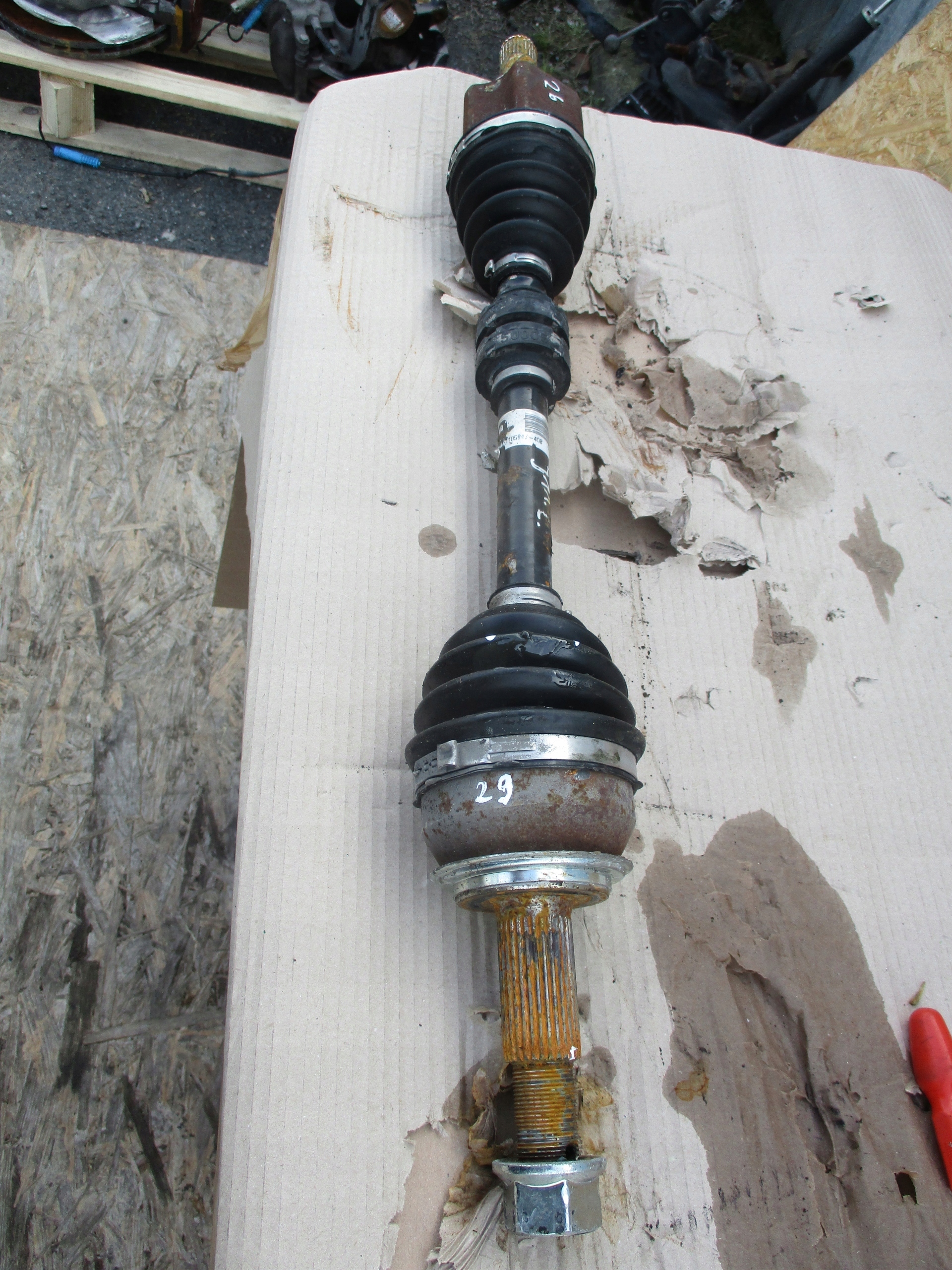 semi-axis left Nissan Qashqai J11 14- 1.5 DCi