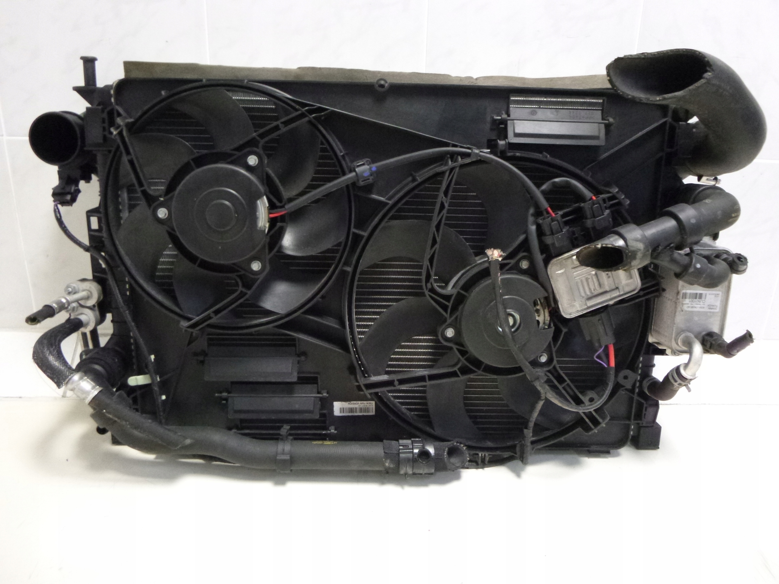 FREELANDER 2 L359 chladič chladiče ventilátor
