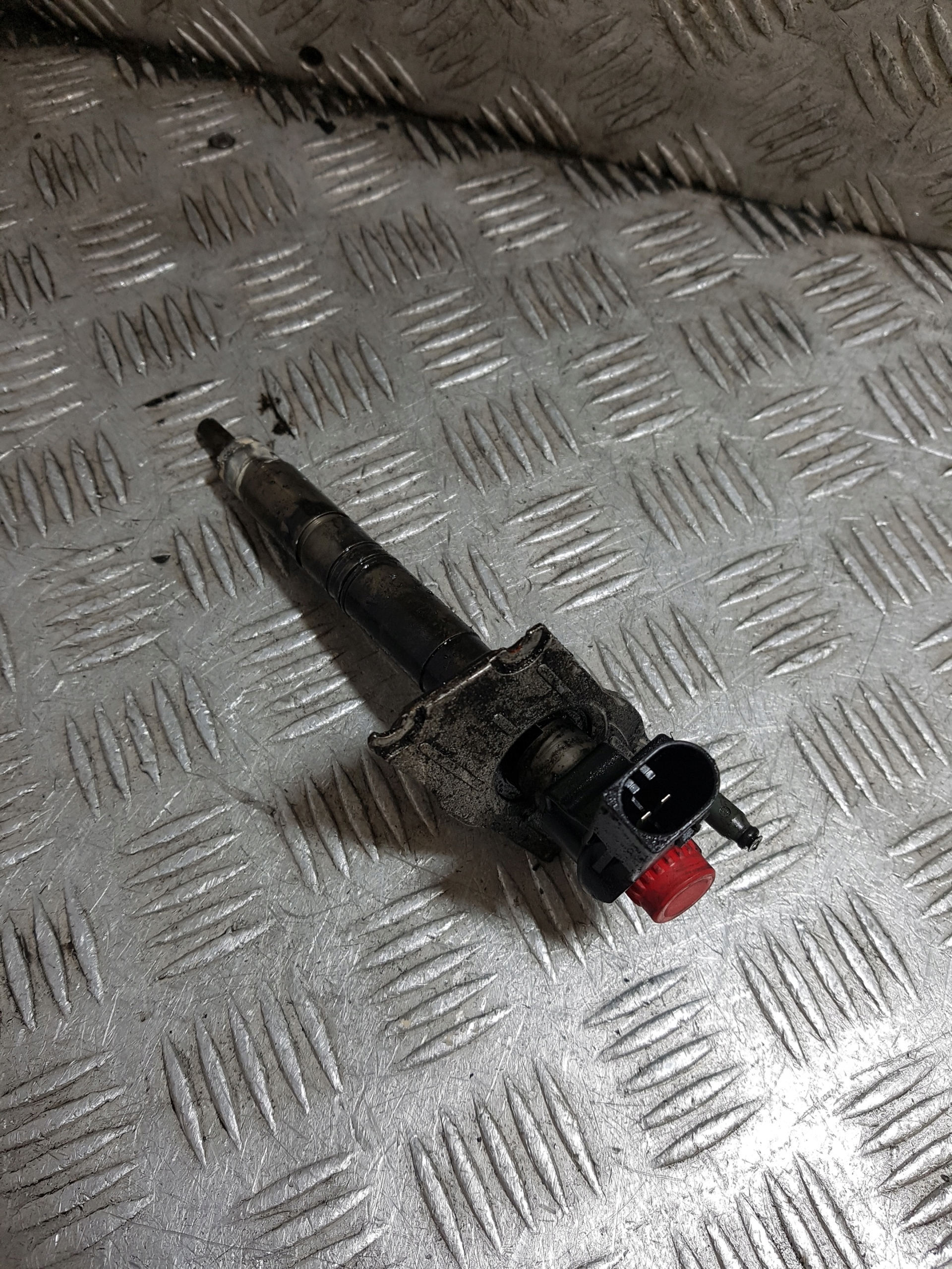 nozzle injector AUDI A4 B8 0445116030 03L130277