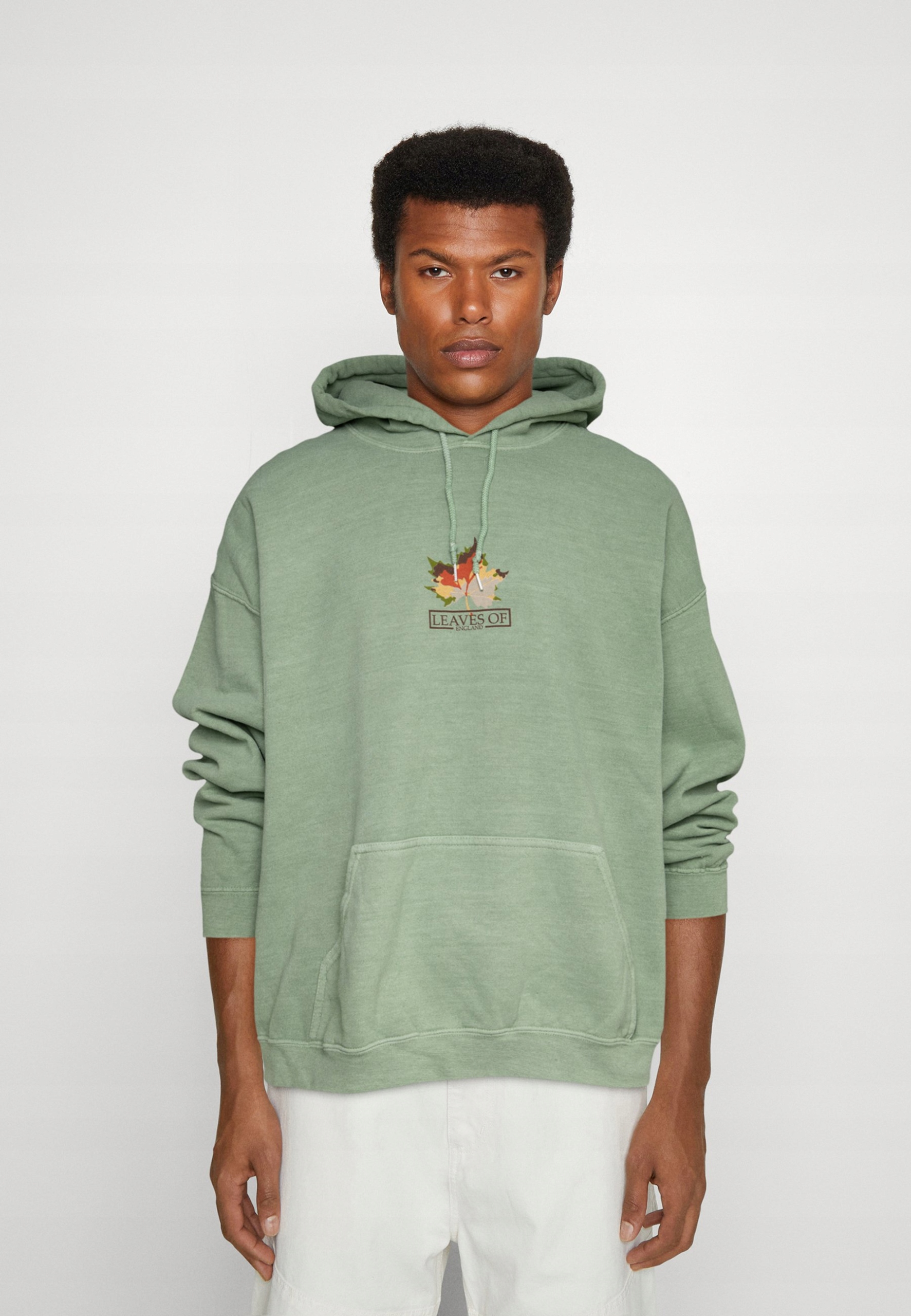 Mikina s kapucí Urban Outfitters s potiskem M