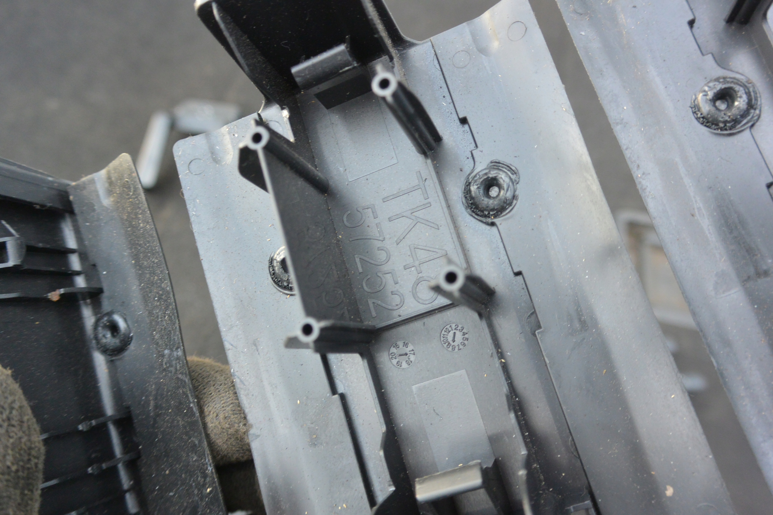 BLENDE ABDECKUNG SZYN SITZ KPL 7 MIEJSC MAZDA CX9 EU