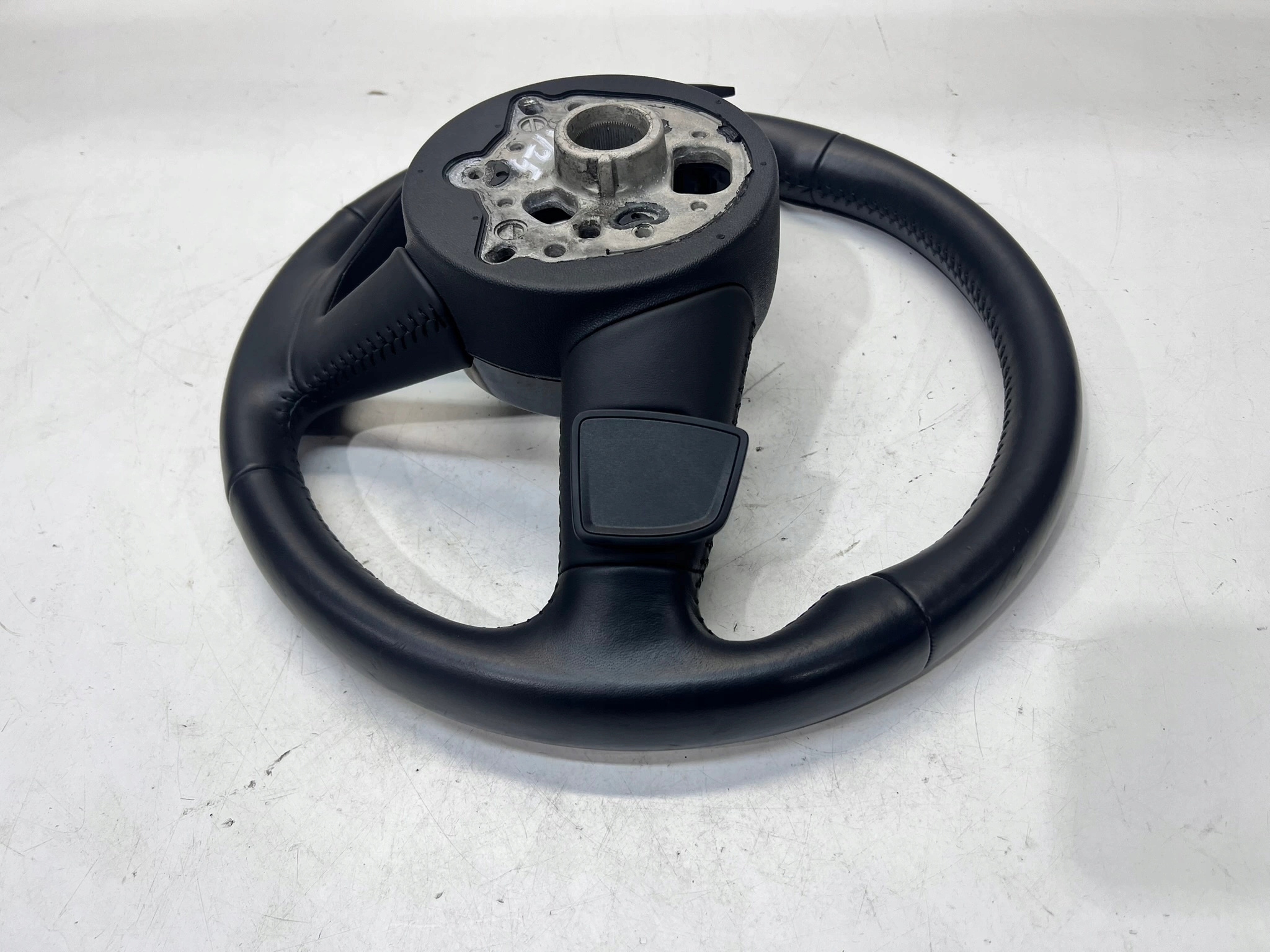 volant cuir MULTIFUNKCJA avec la direction AUDI A4 B9 8W0419091EK 1/25
