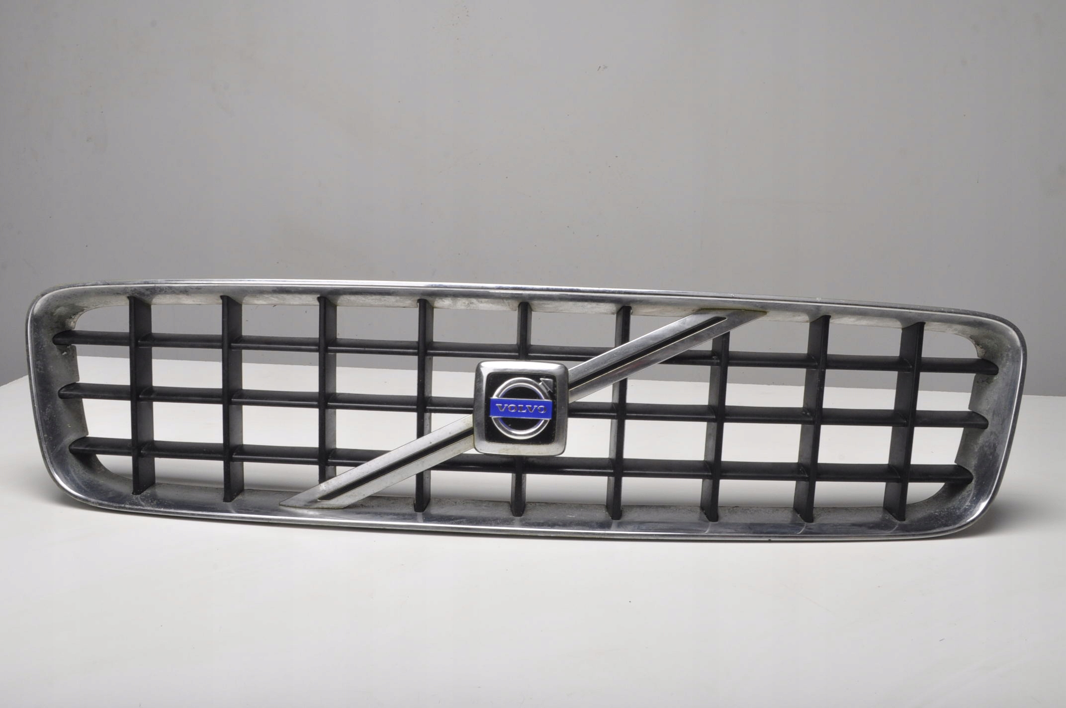 VOLVO XC90 РЕШЕТКА РАДИАТОРА 8620641