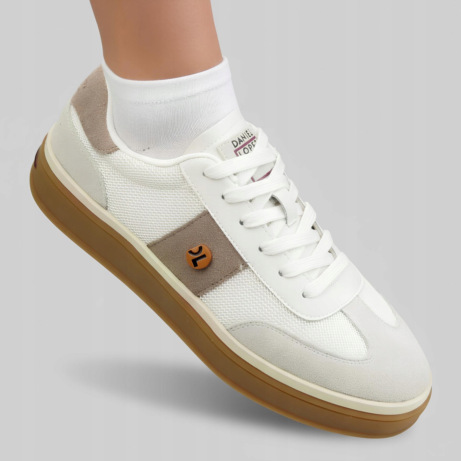 Buty sportowe damskie Daniel Lopez skórzane Sneakersy beżowe TT2D4087 36