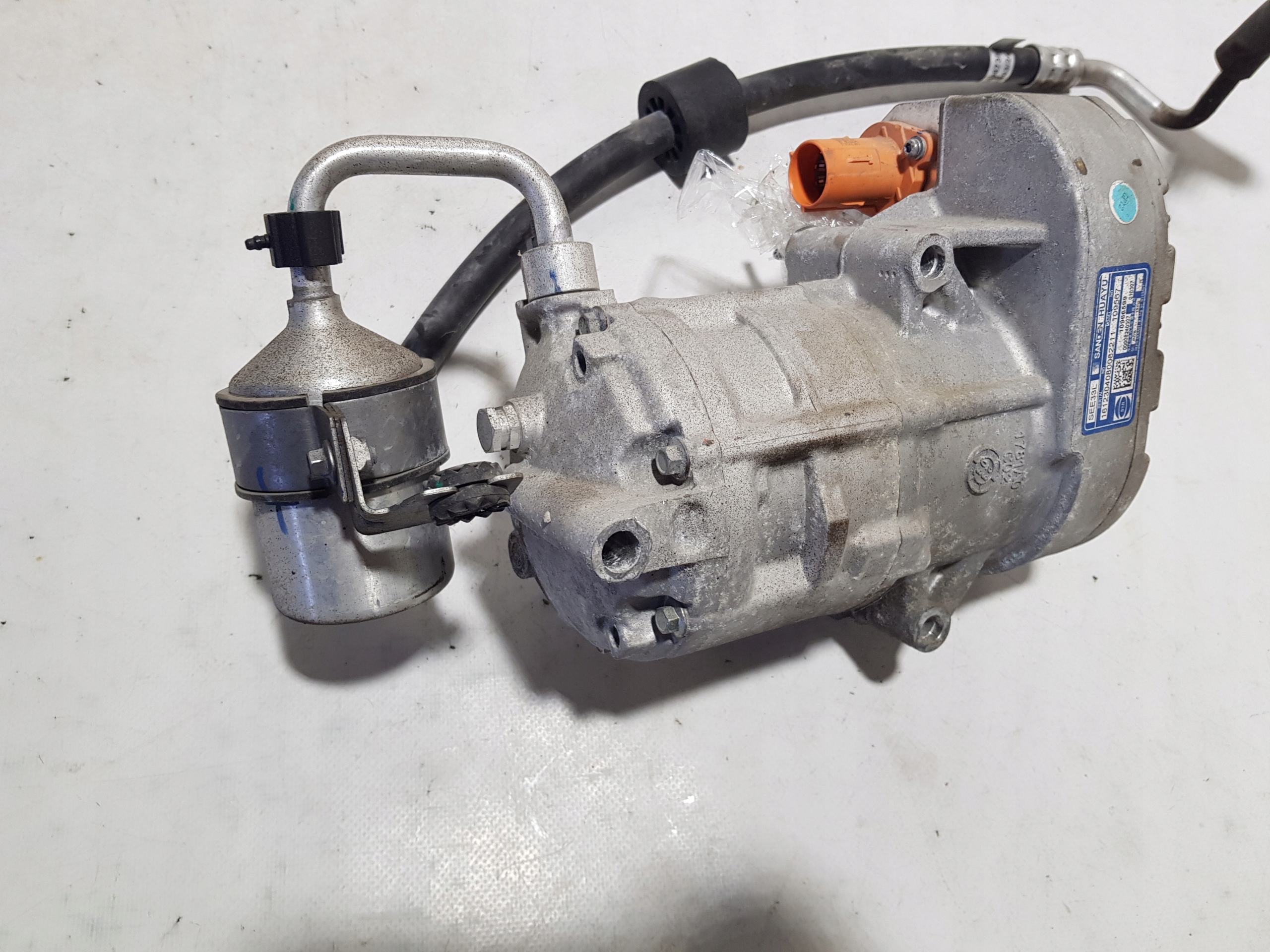 MG4 MG 4 EV compressor; compressor of the air conditioning 10966599