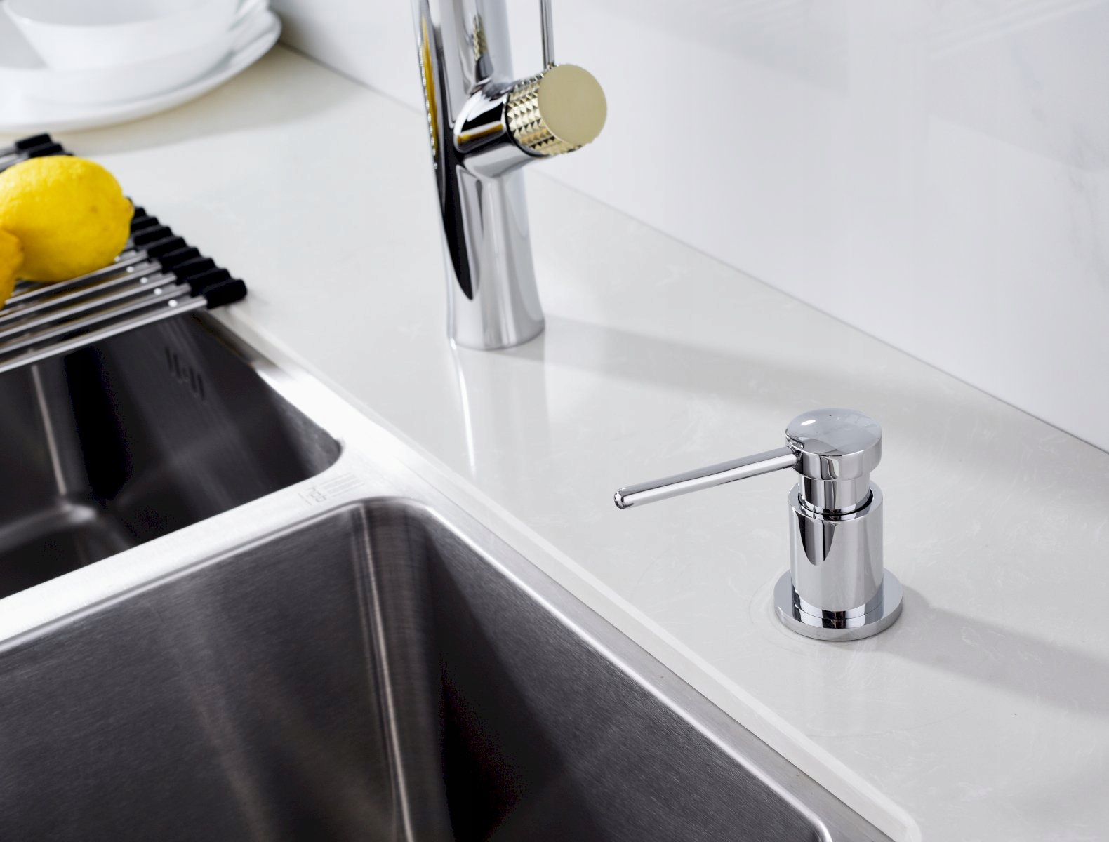 AddPoint dozownik do płynu PREMIUM chrom F072CP Kolor pompki chrom