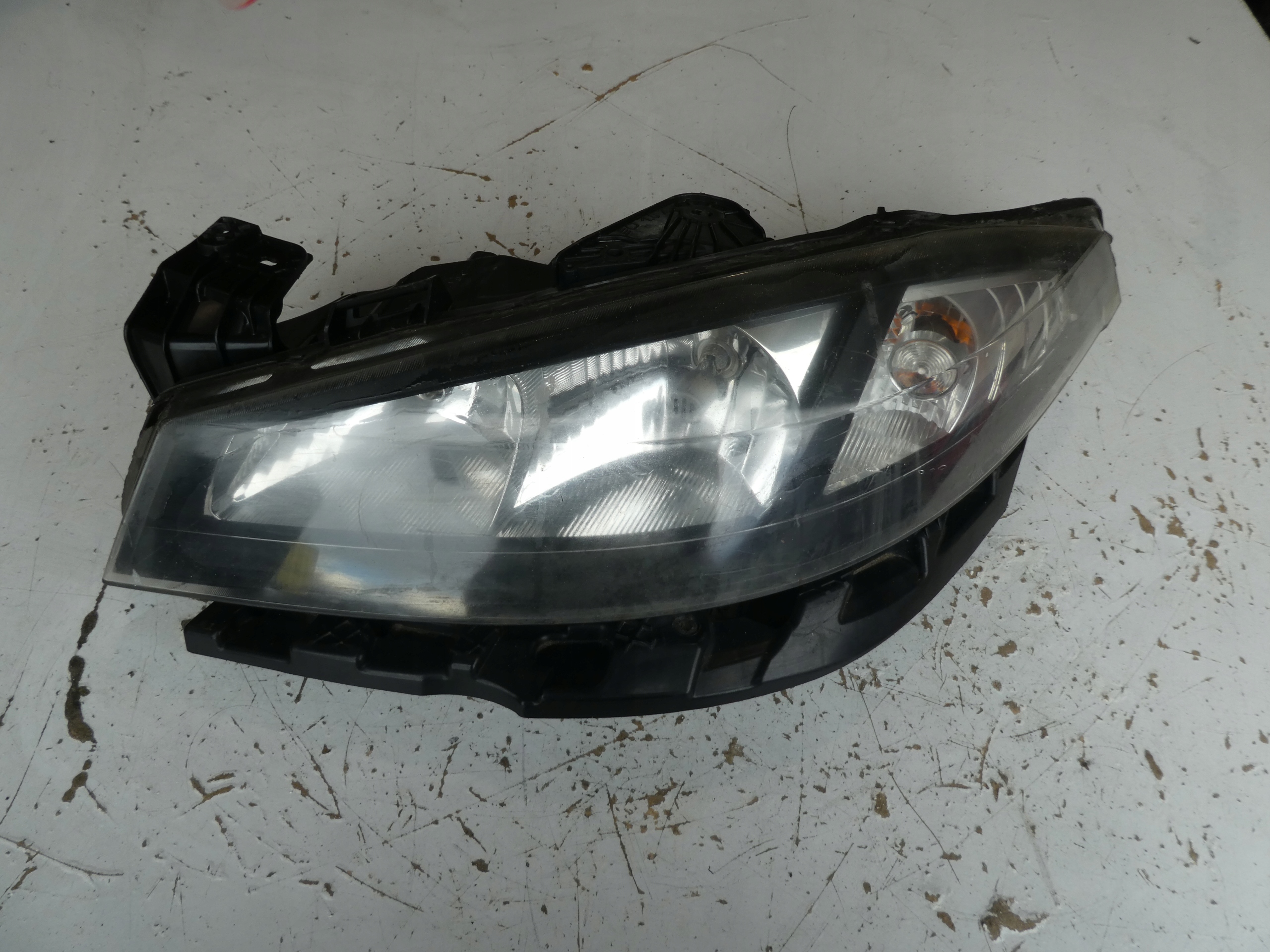 RENAULT LAGUNA II LIFT light left front 98032227