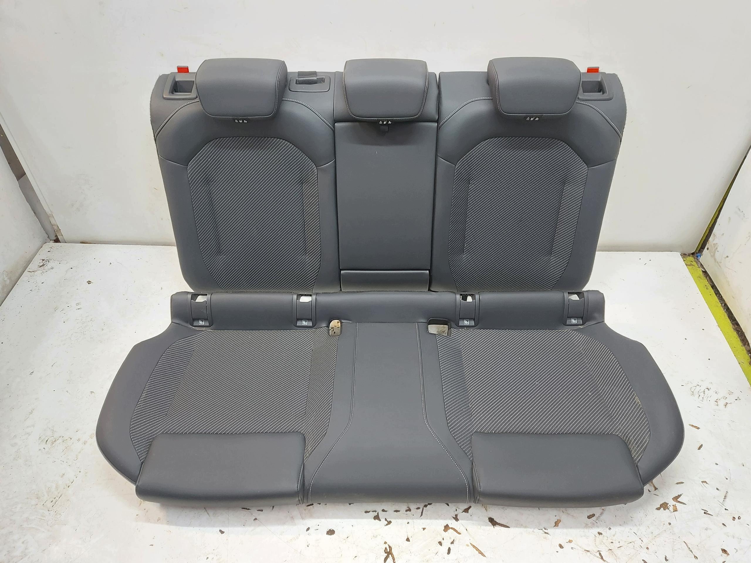Ford Explorer VII R2KB Sitze komplet RHD UK