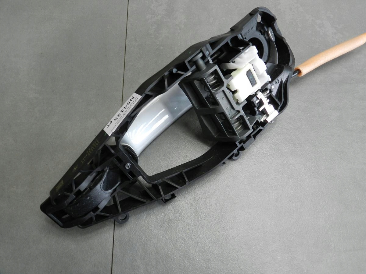 BMW 5 G31 handle right rear part A83 7401204